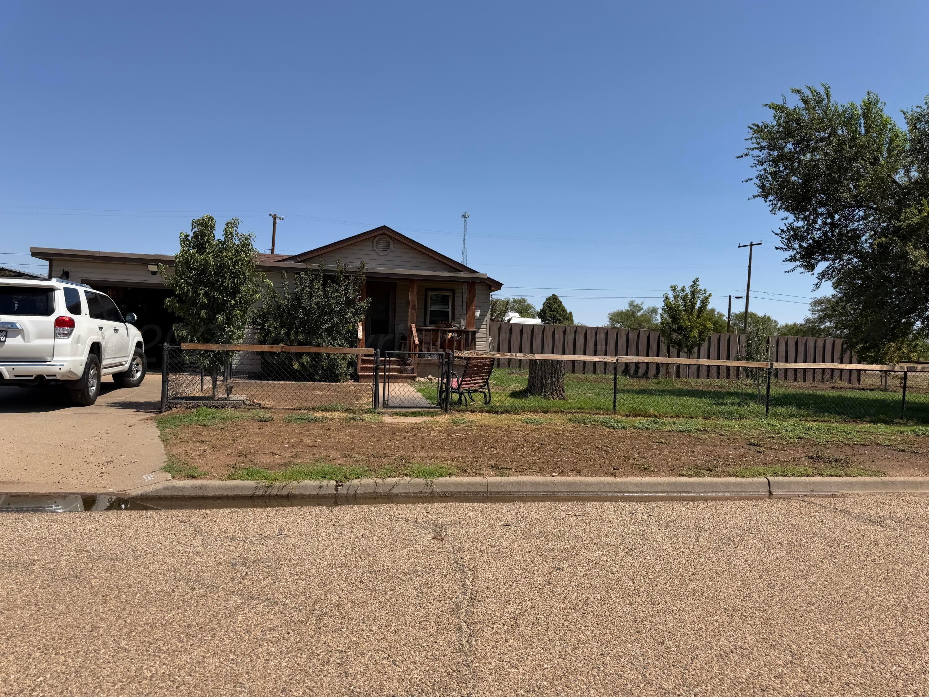404 N Longwood Avenue, Fritch, TX 79036, photo 2