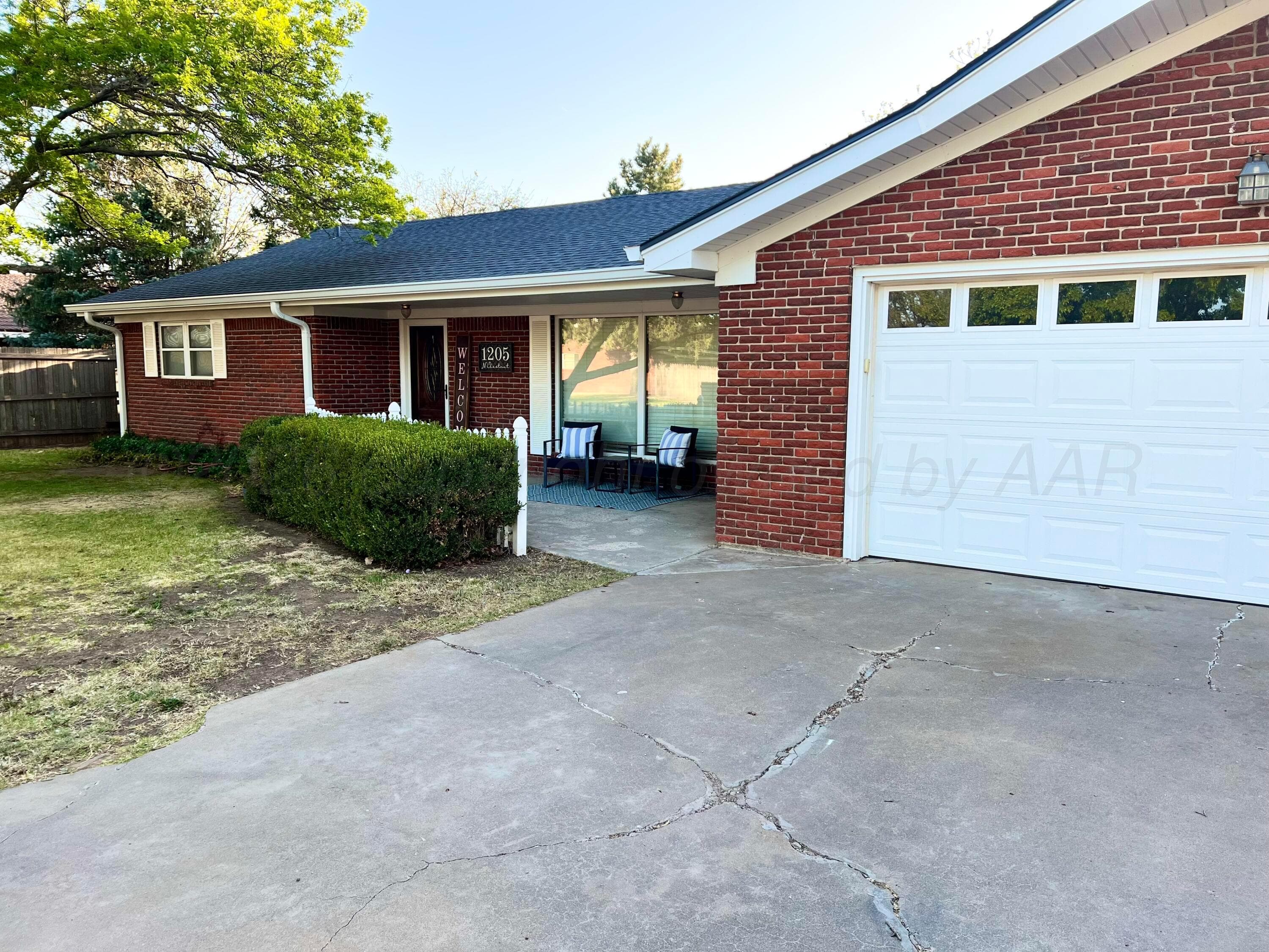 1205 N Chestnut Street, Stratford, TX 79084, photo 2