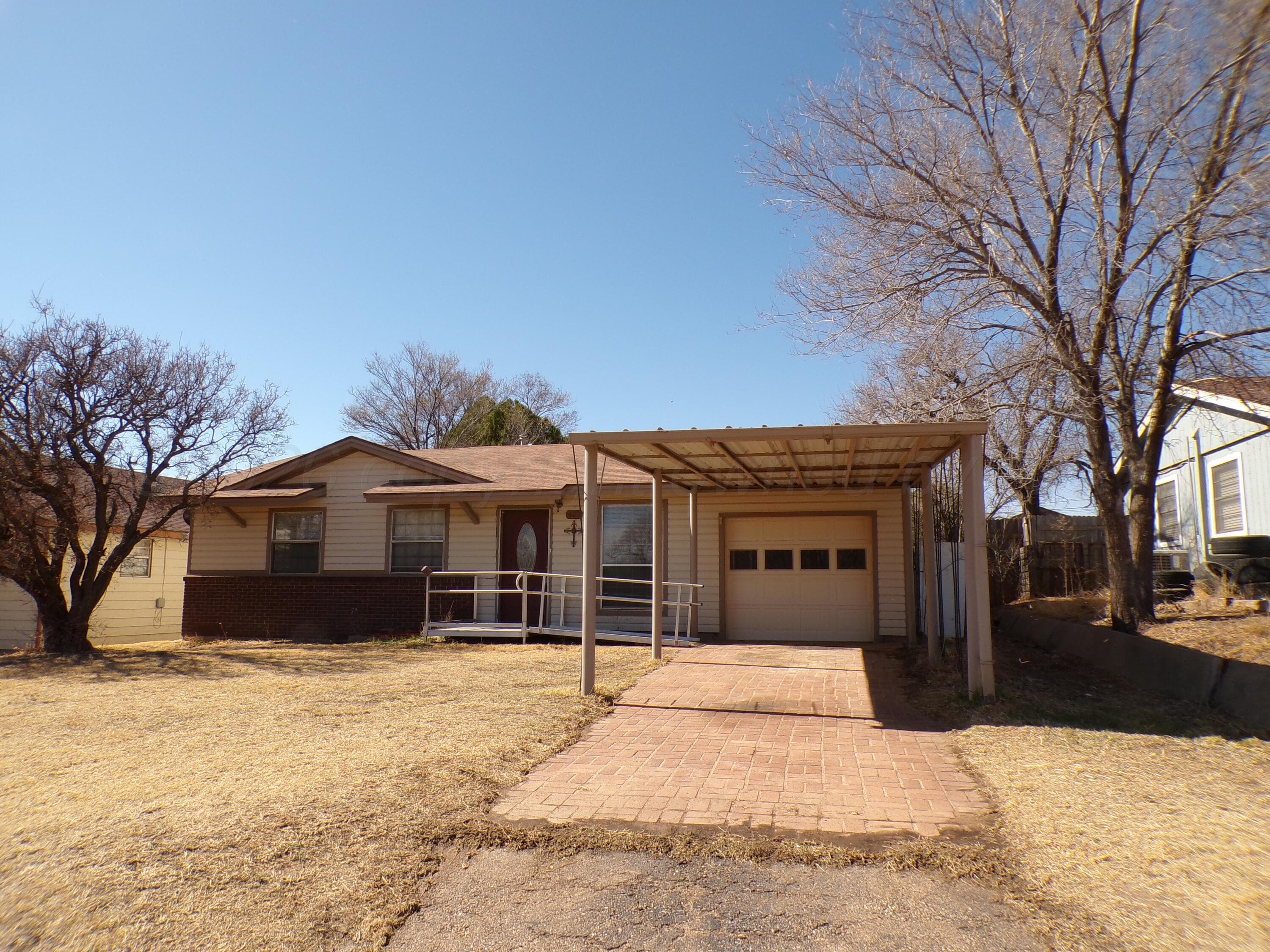 403 N Robey Avenue, Fritch, TX 79036, photo 2