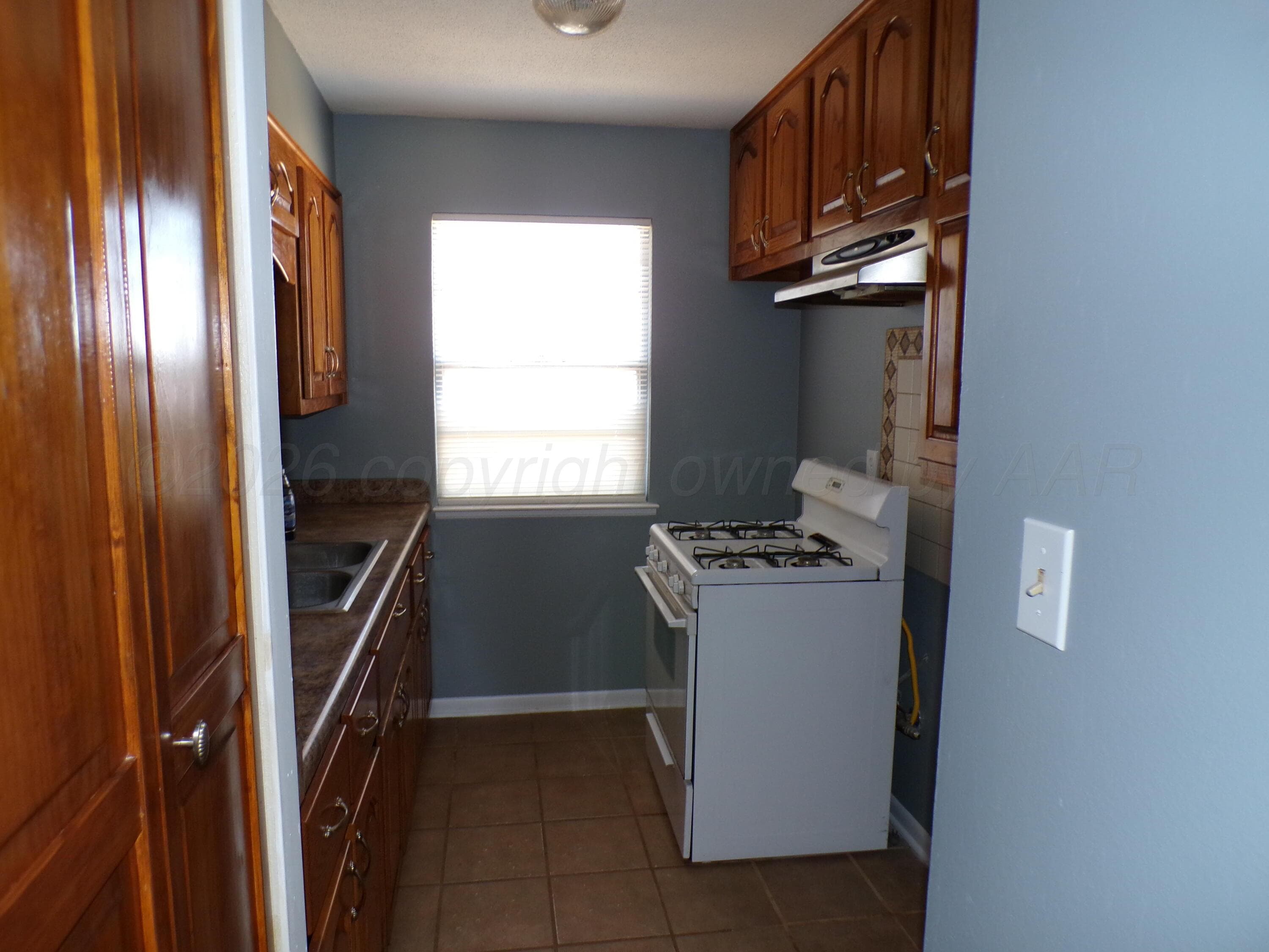 403 N Robey Avenue, Fritch, TX 79036, photo 10