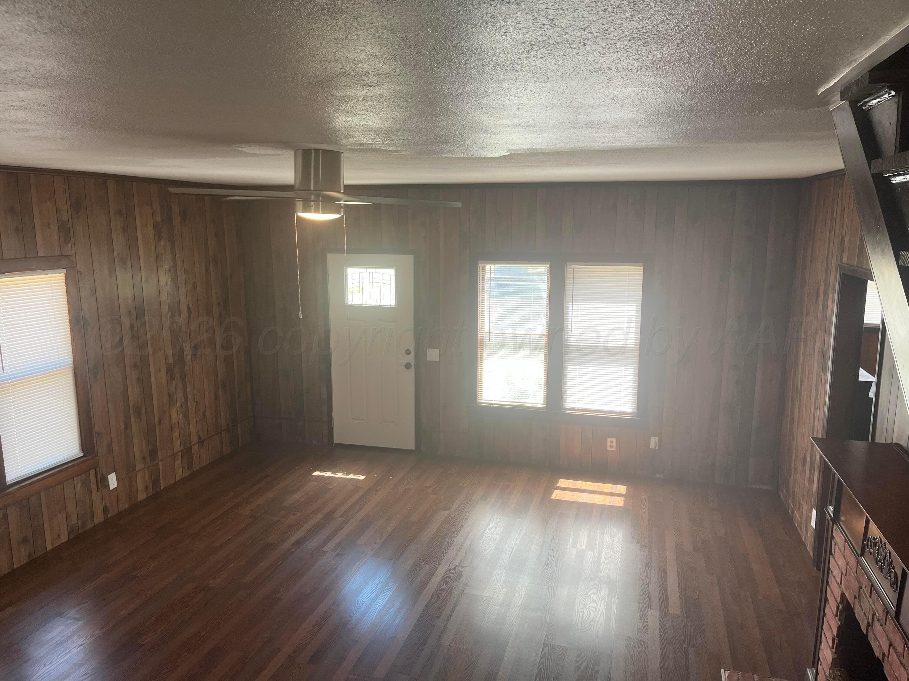 300 Alamo Street, Claude, TX 79019, photo 34