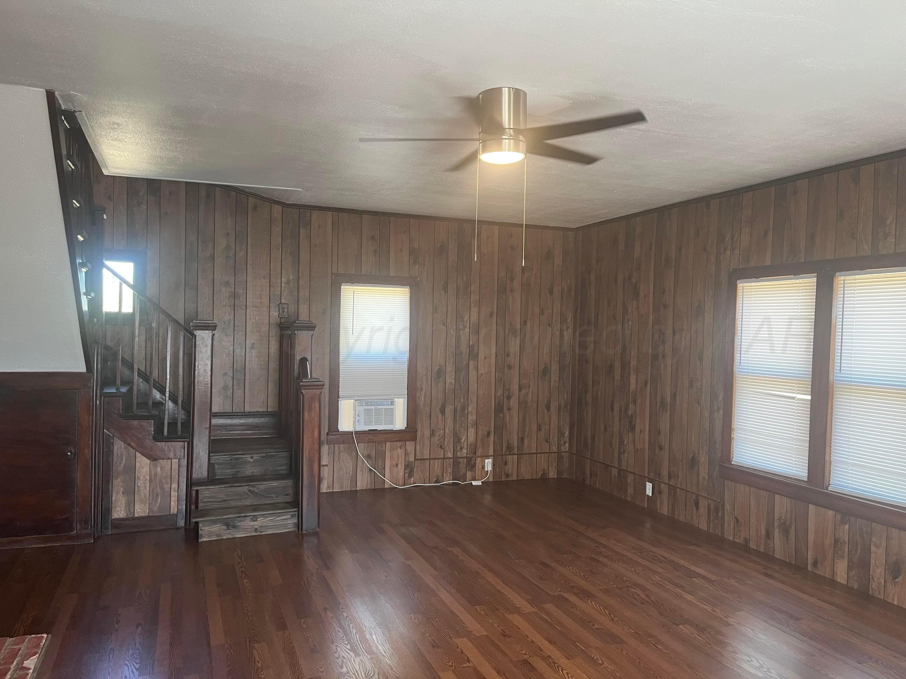 300 Alamo Street, Claude, TX 79019, photo 35