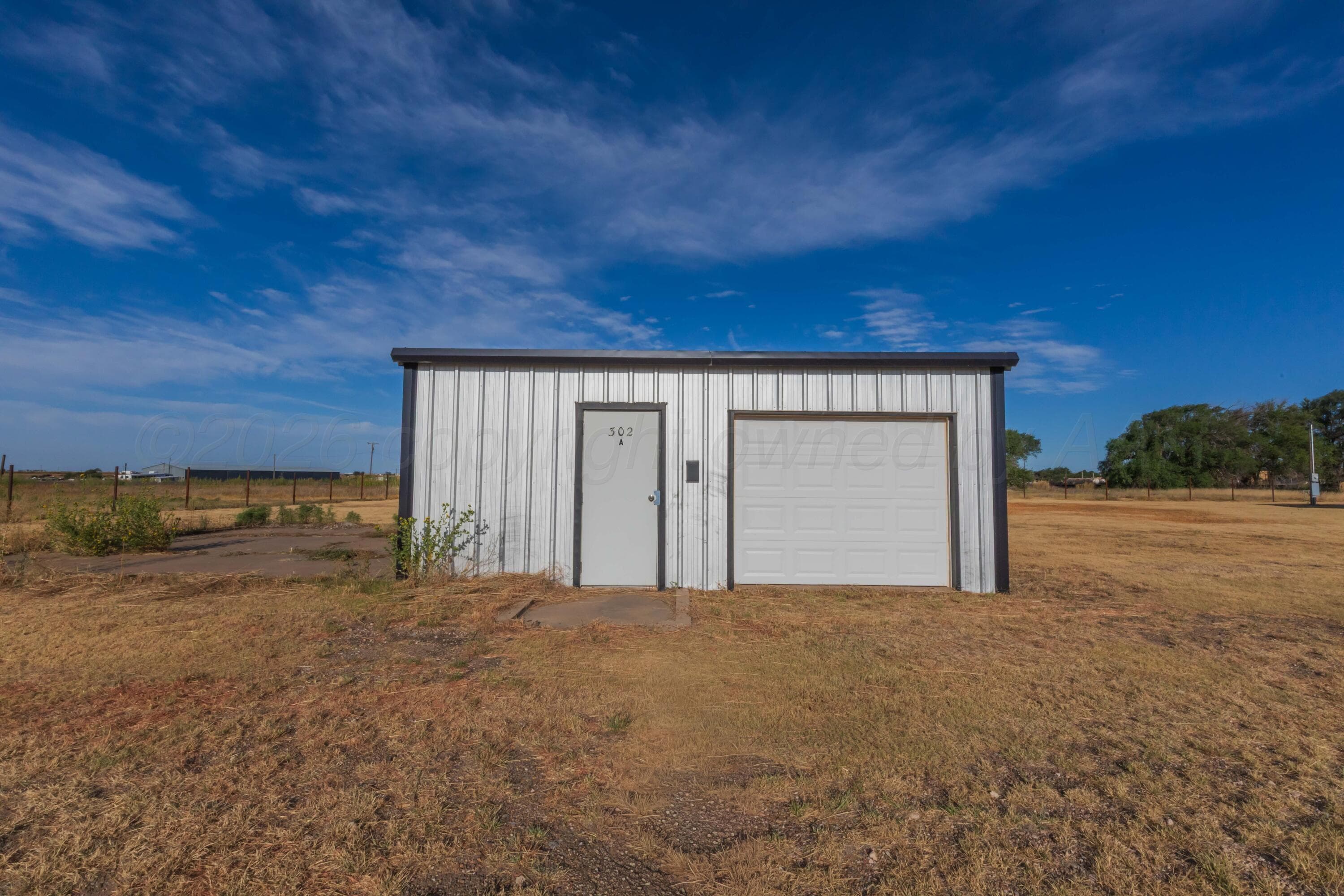 302 S Tallmadge Avenue, Happy, TX 79042, photo 4
