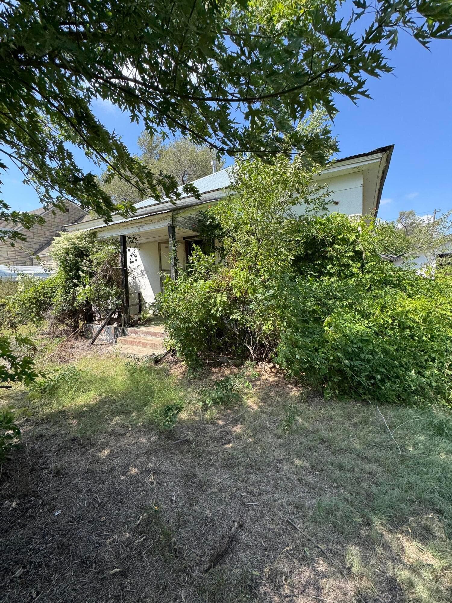 607 Clarendon Street, McLean, TX 79057
