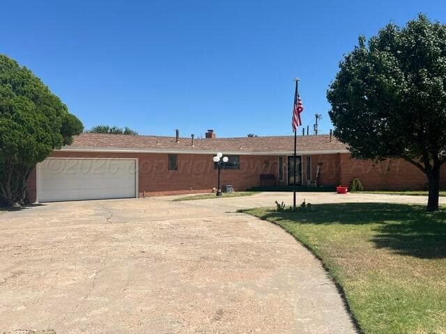 310 Cherry Street, Darrouzett, TX 79024