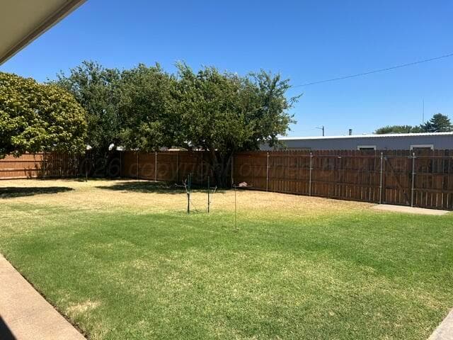 310 Cherry Street, Darrouzett, TX 79024, photo 3