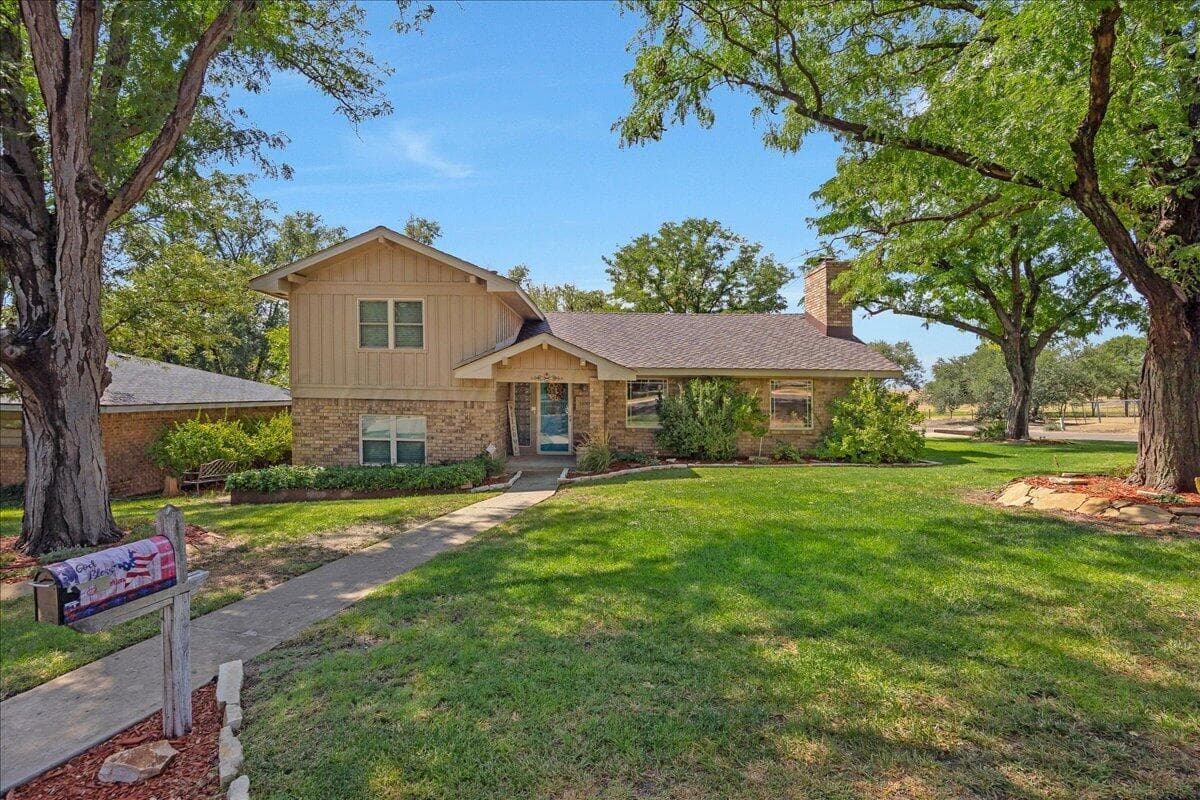 1100 BROOKHAVEN Drive, Canyon, TX 79015-5210