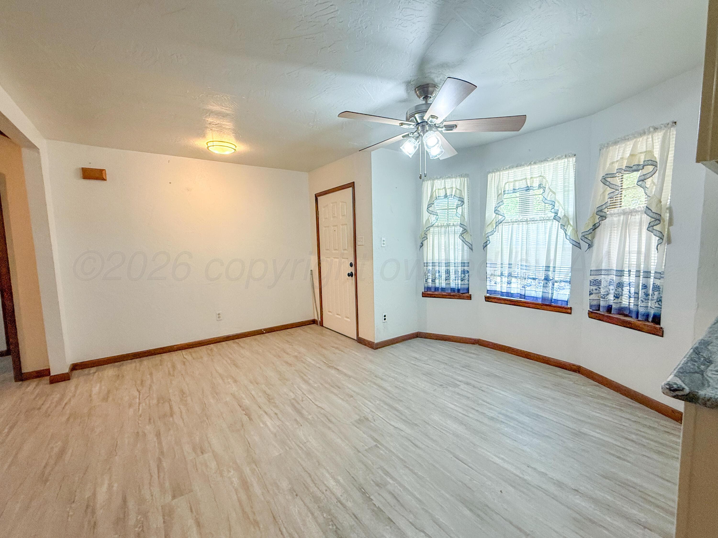 1532 N WELLS Street, Pampa, TX 79065-4141, photo 8