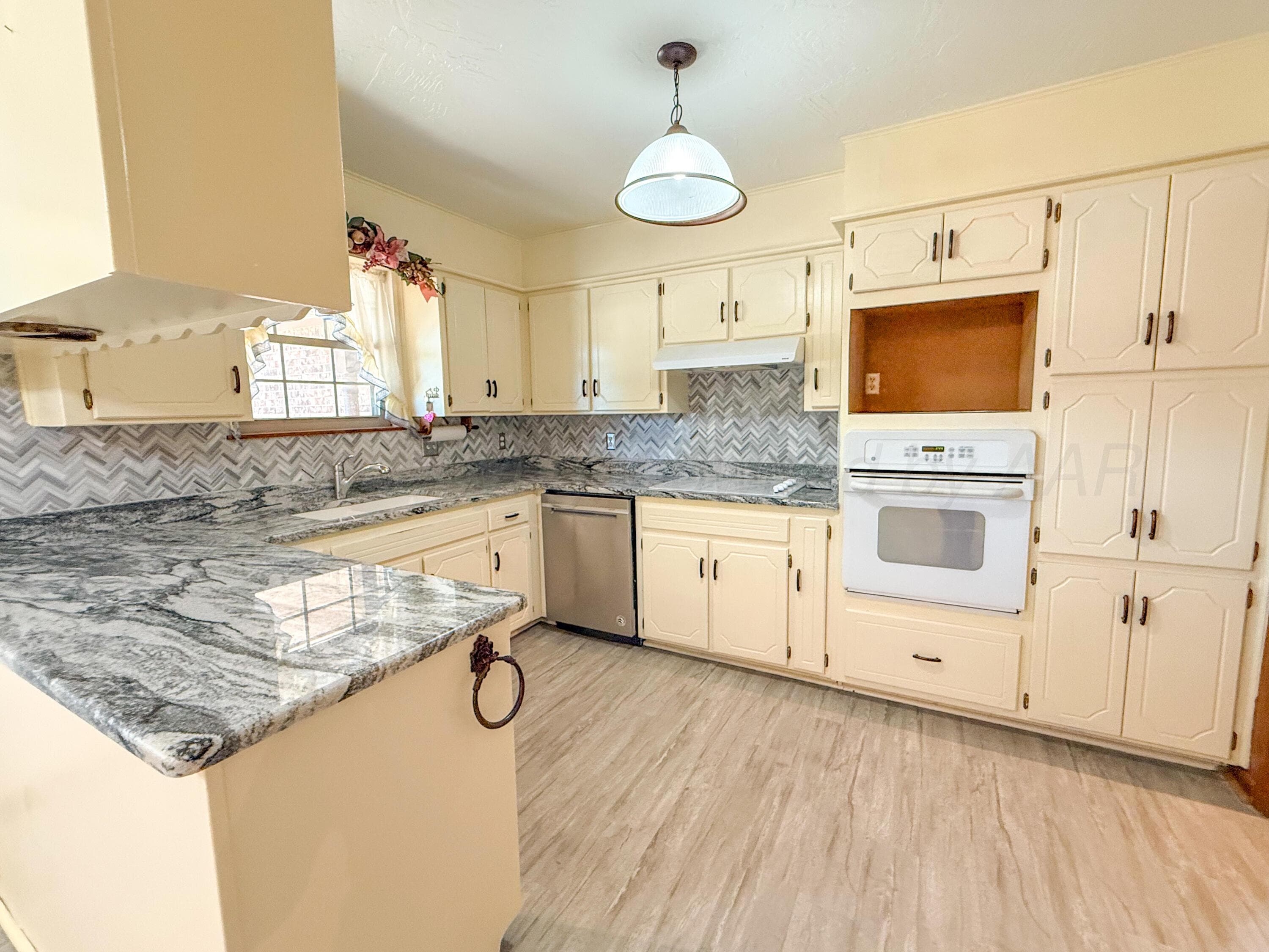 1532 N WELLS Street, Pampa, TX 79065-4141, photo 15