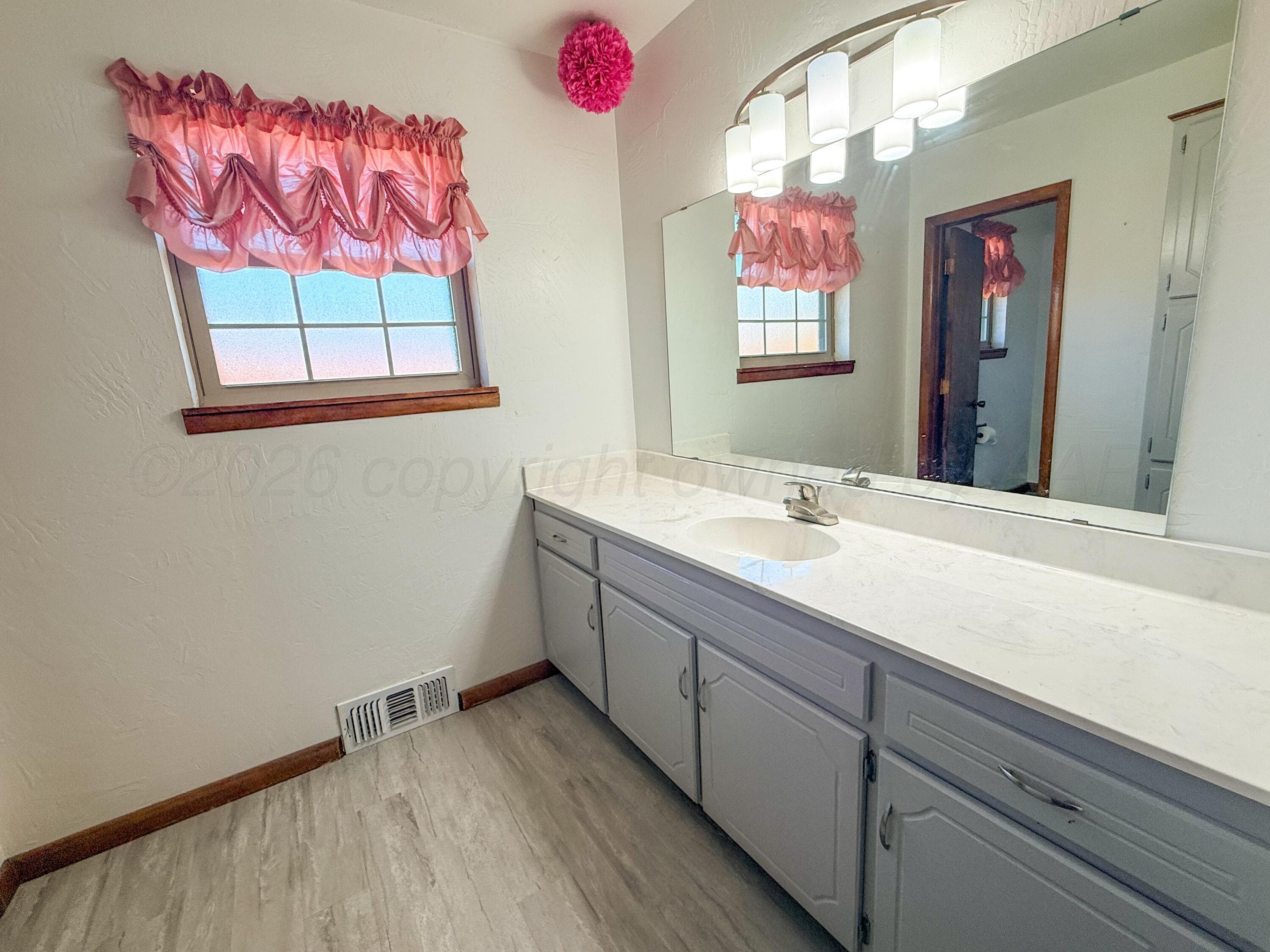 1532 N WELLS Street, Pampa, TX 79065-4141, photo 32