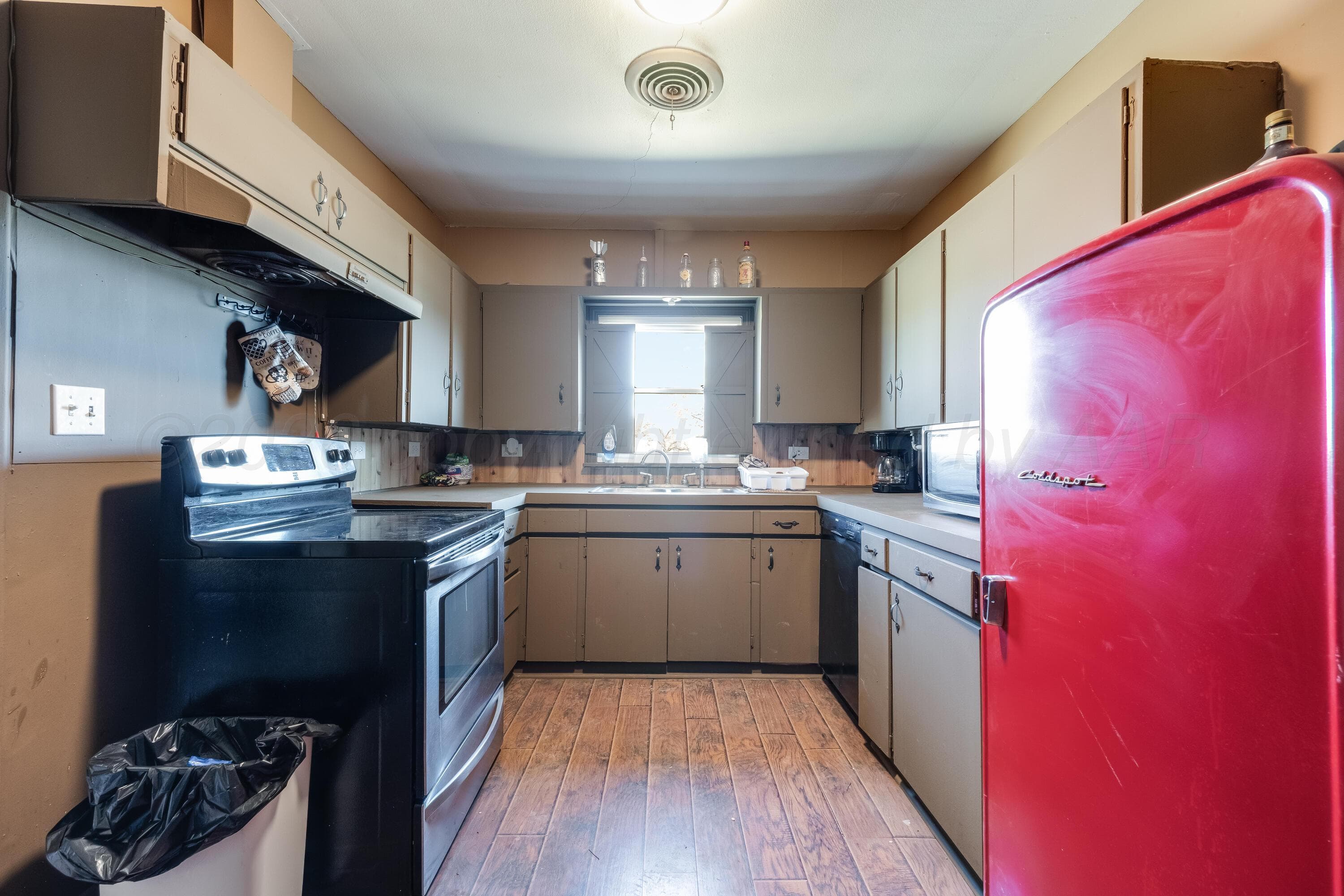 520 N Wall Street, Shamrock, TX 79079, photo 6