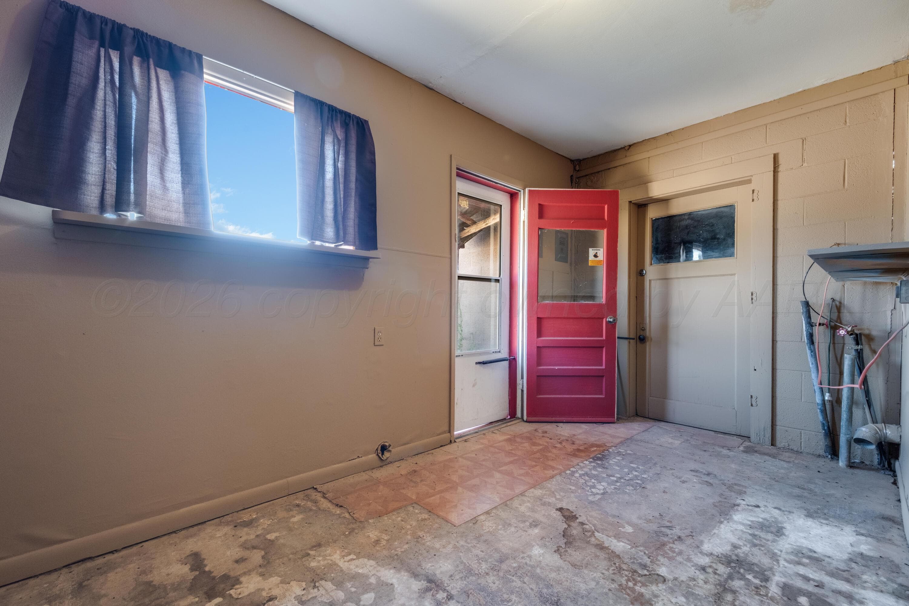 520 N Wall Street, Shamrock, TX 79079, photo 22