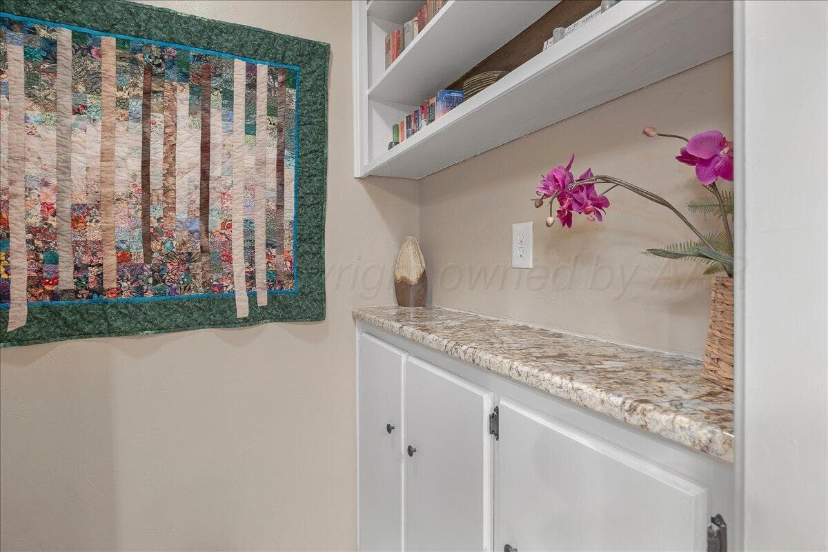 100 S AVONDALE Street, Amarillo, TX 79106-4106, photo 31