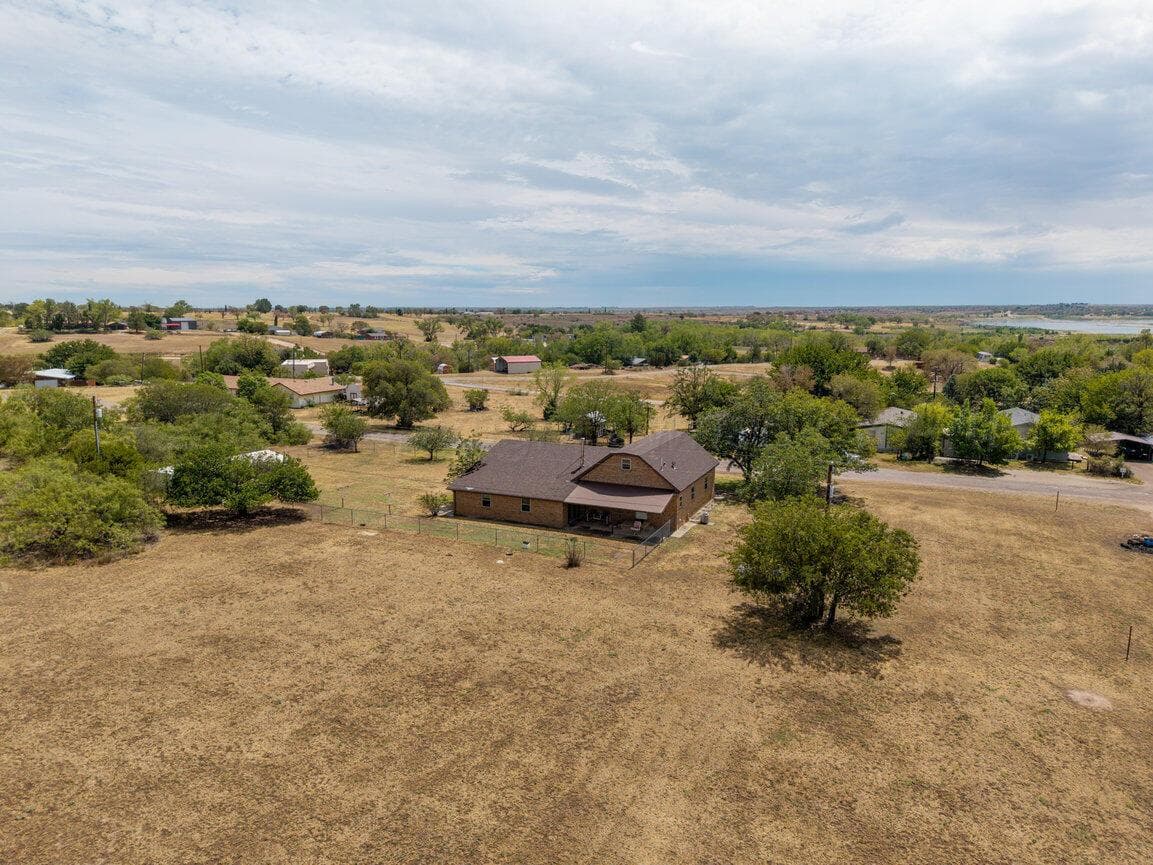 222 Sunfish Avenue, Howardwick, TX 79226, photo 6