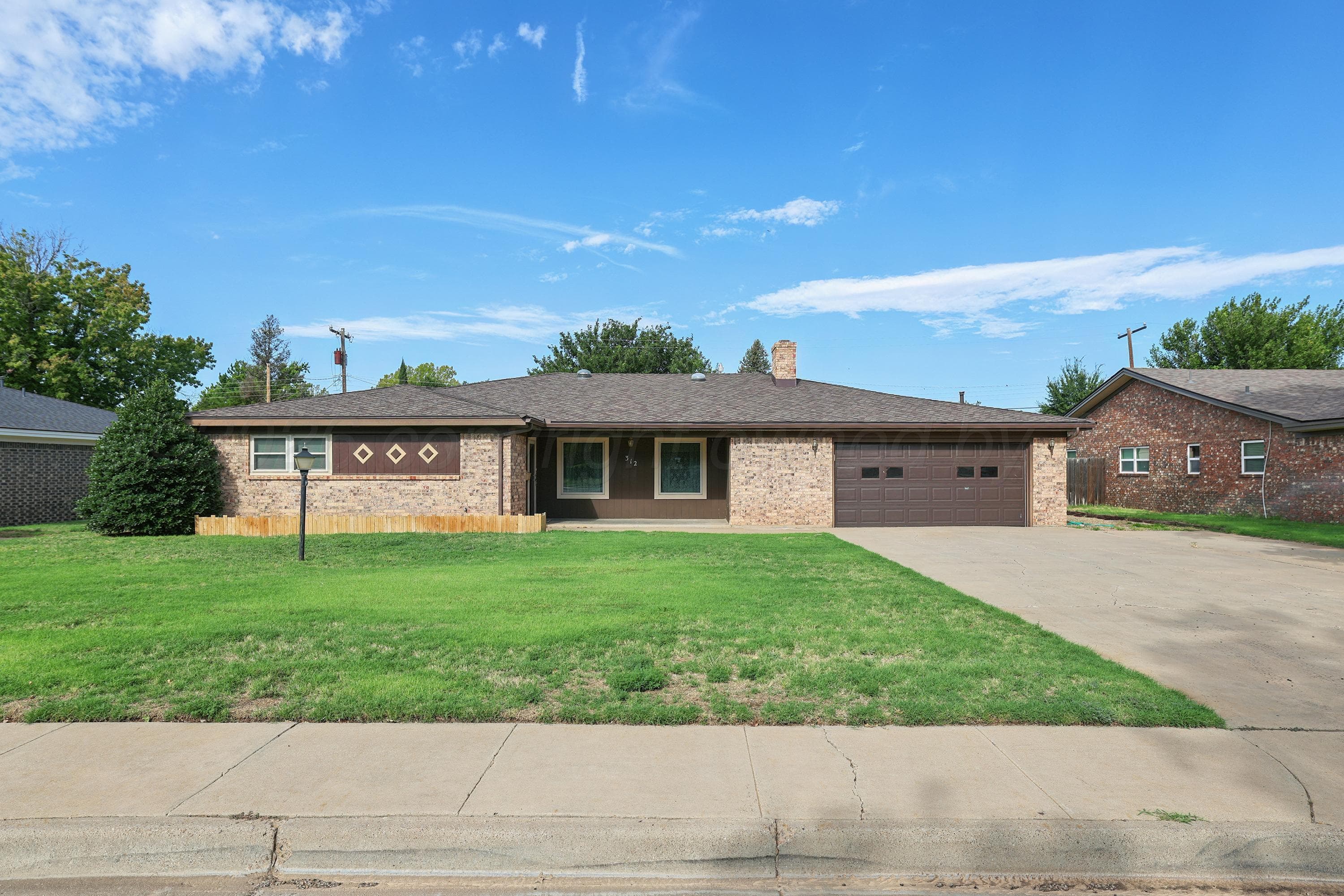 312 Bennett Drive, Dumas, TX 79029
