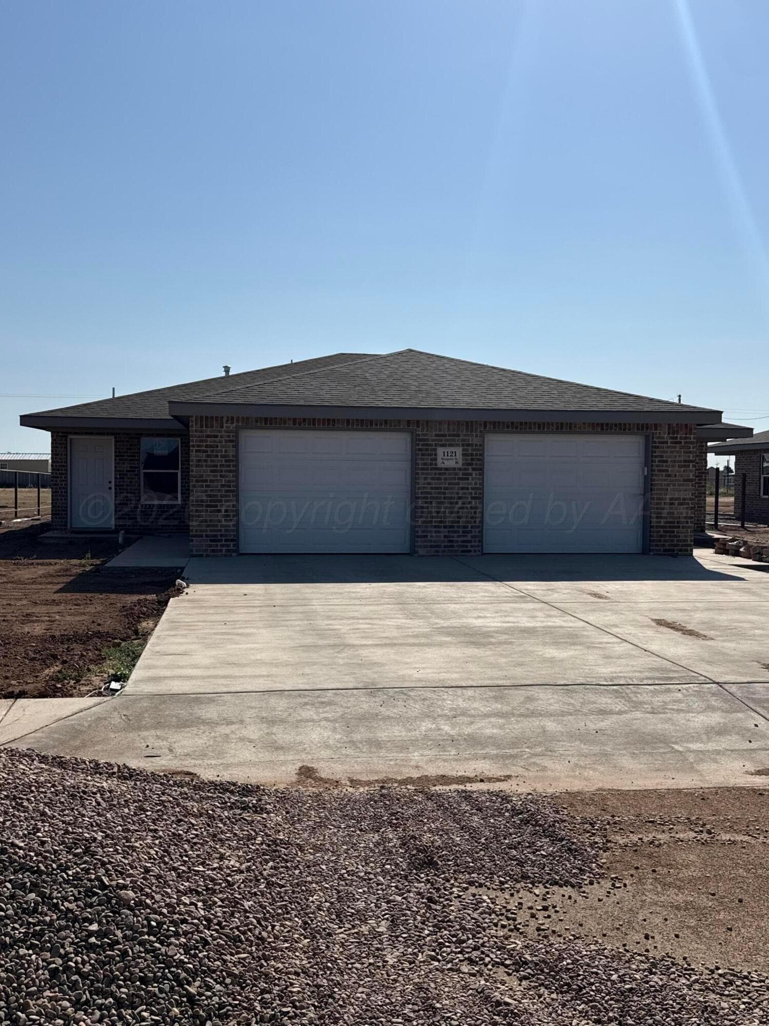 1121 Mesquite, Hereford, TX 79045