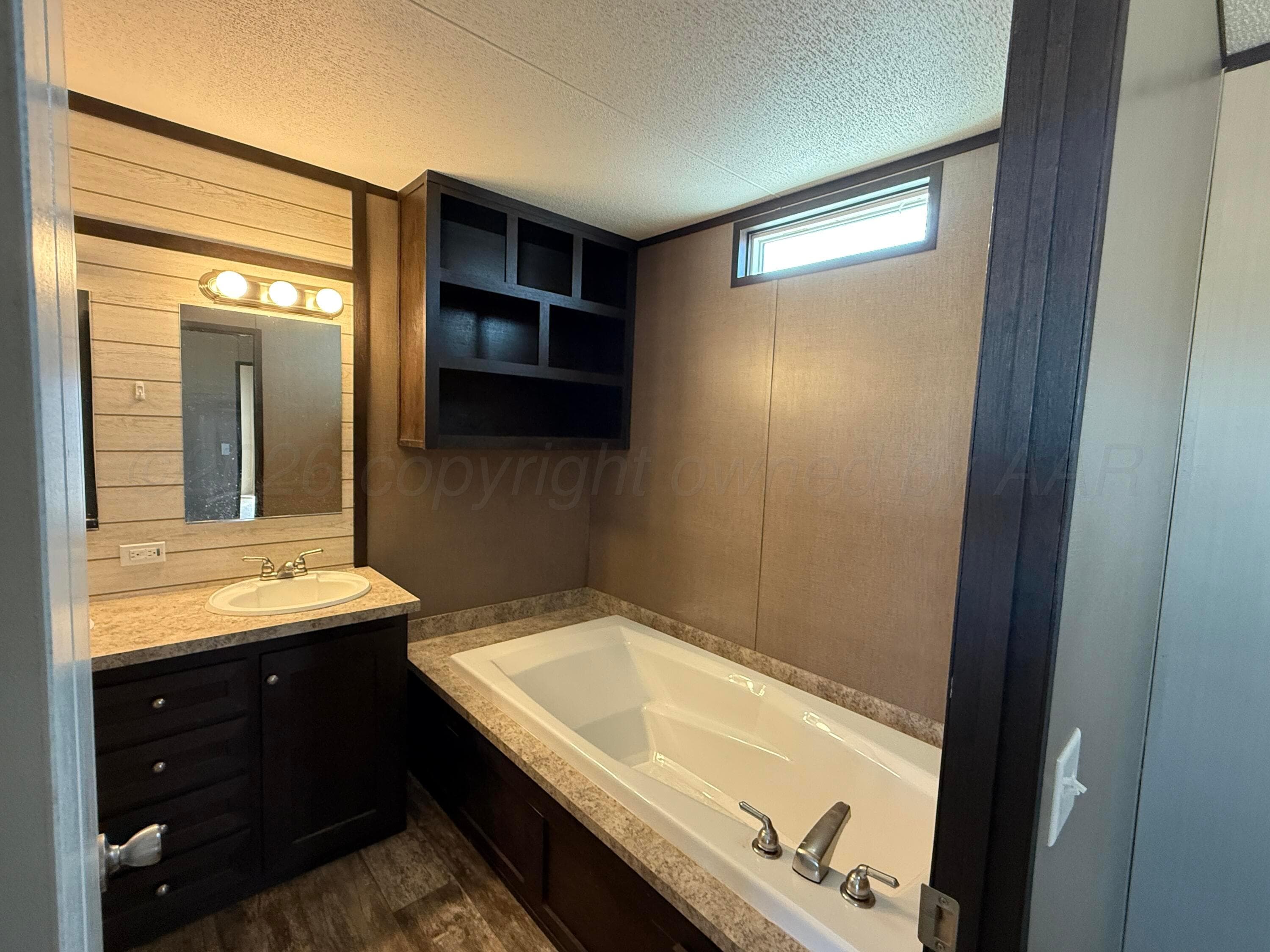 1042 S WILCOX Street, Pampa, TX 79065-8039, photo 6