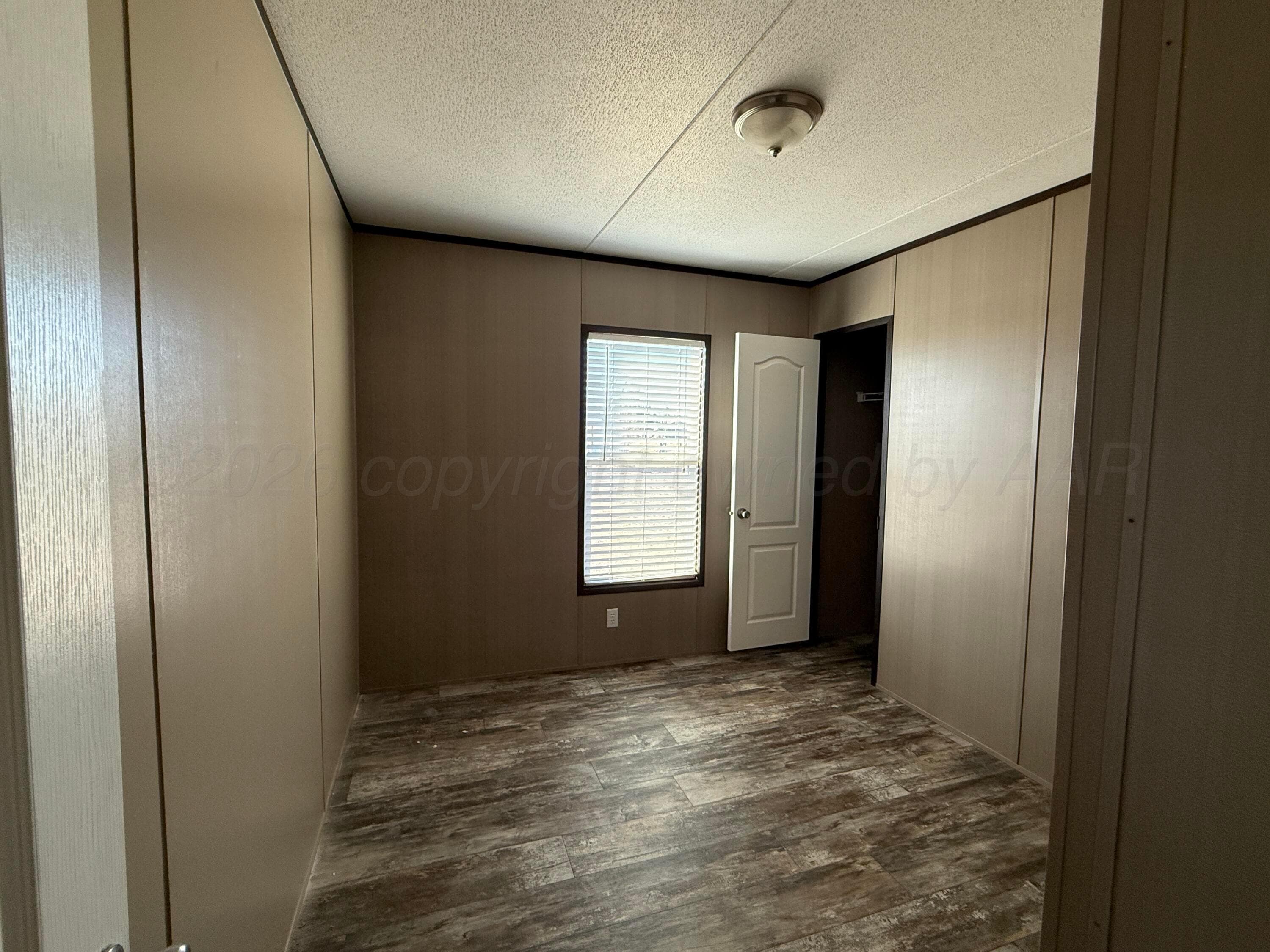 1042 S WILCOX Street, Pampa, TX 79065-8039, photo 10