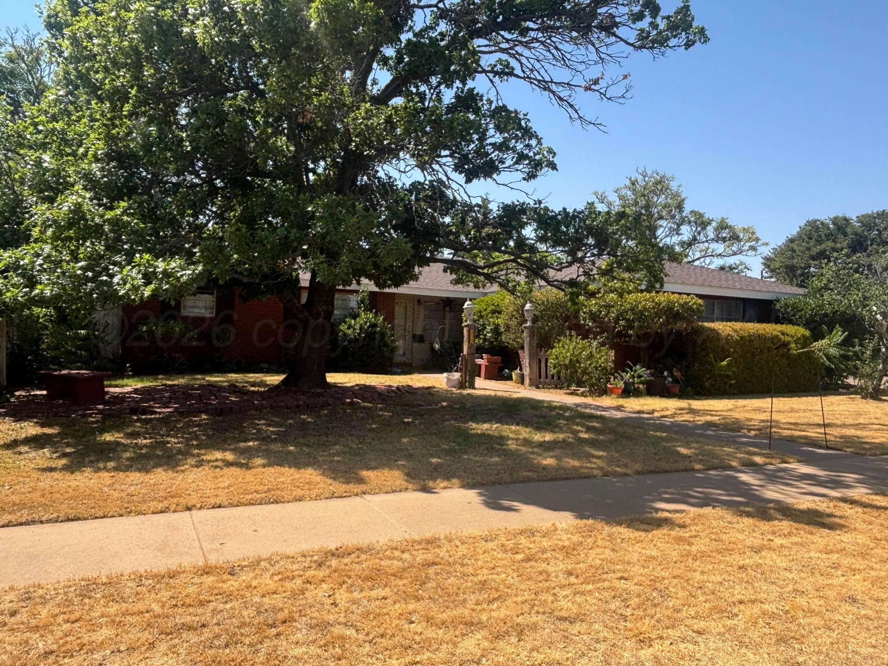 312 Arthur Street, Tulia, TX 79088