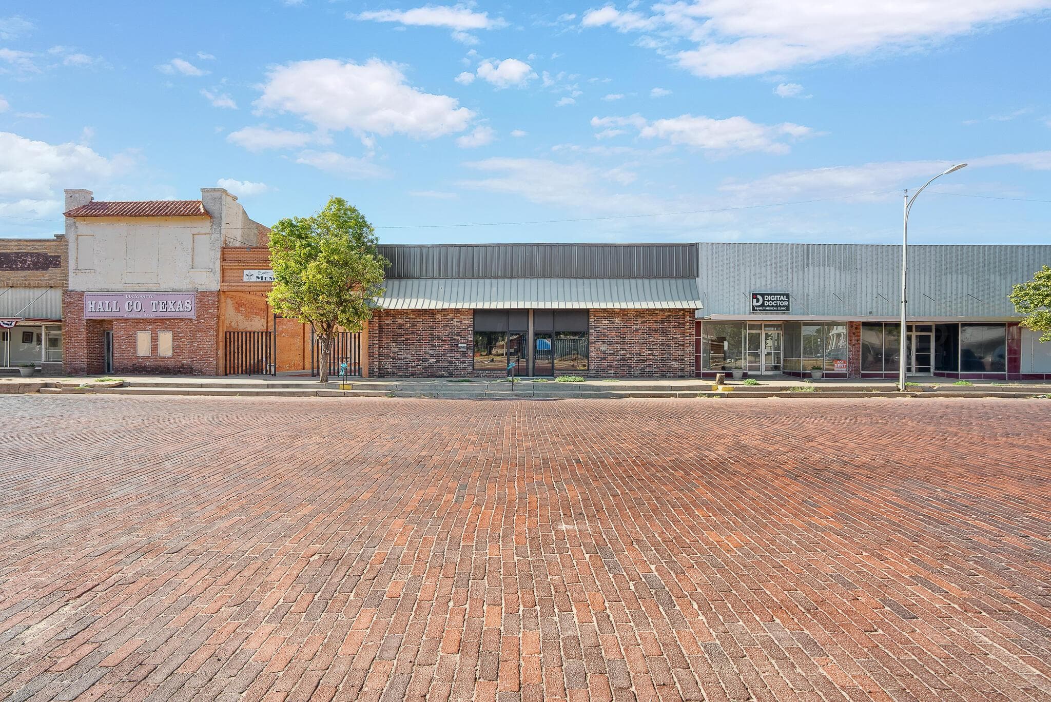 506 W Noel Street, Memphis, TX 79245