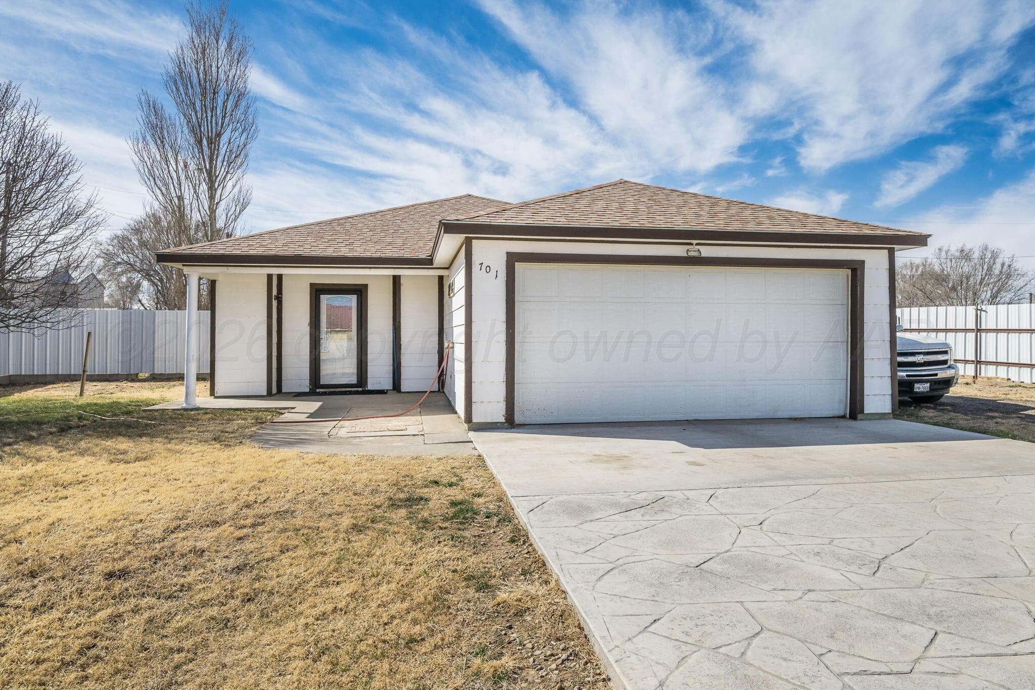 701 GLENNIS Avenue, Cactus, TX 79013, photo 2