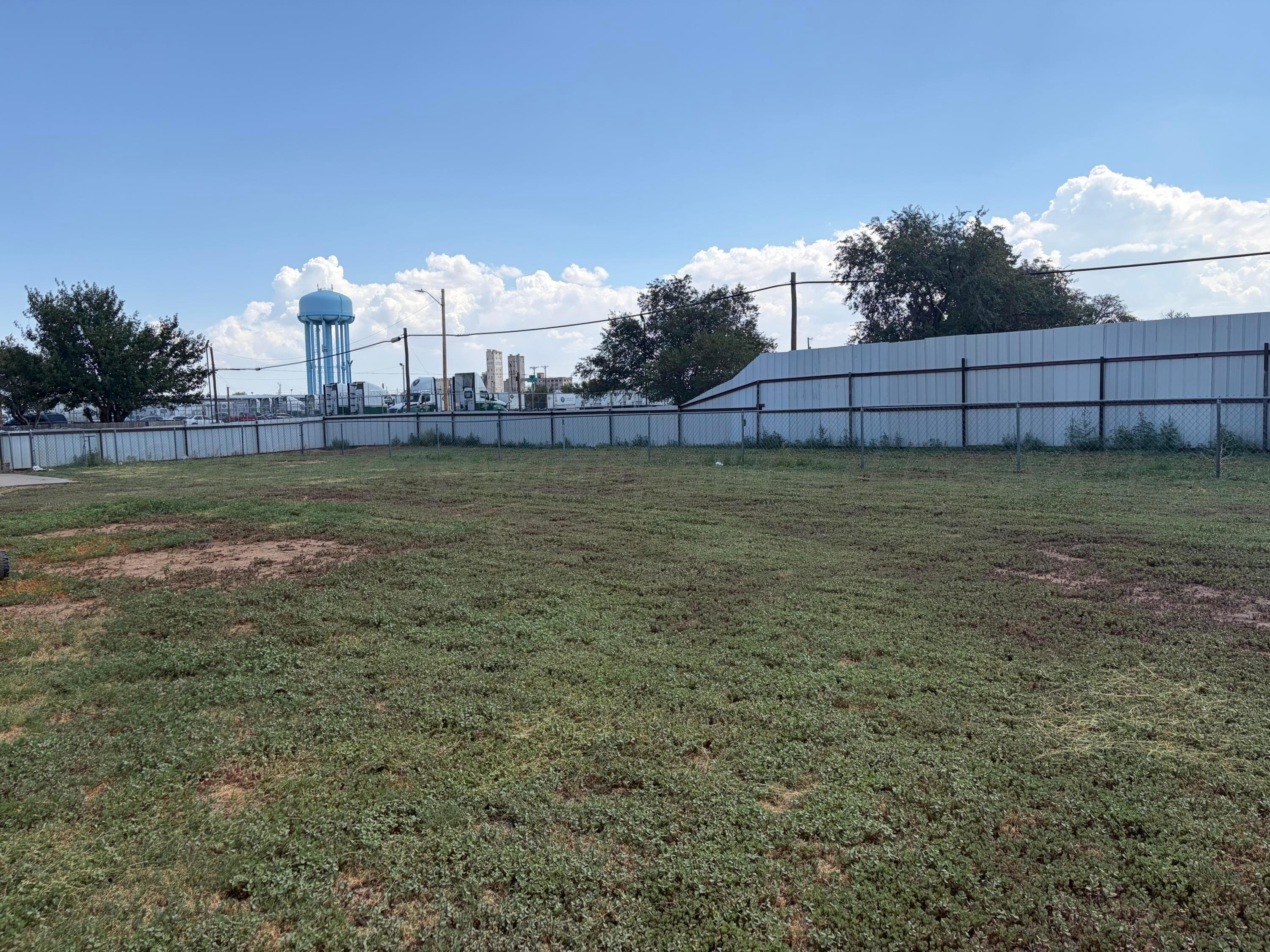 701 N ROBERTS Street, Amarillo, TX 79107-5527, photo 2