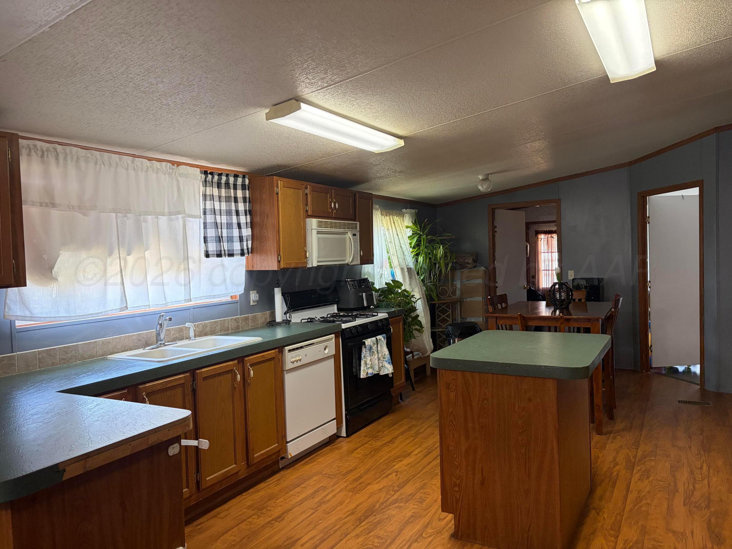 701 N ROBERTS Street, Amarillo, TX 79107-5527, photo 12