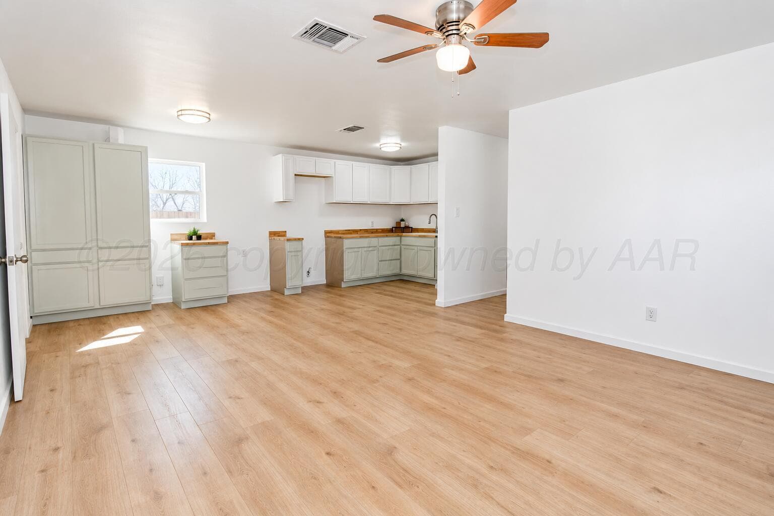 524 N Bowie Avenue, Tulia, TX 79088, photo 2