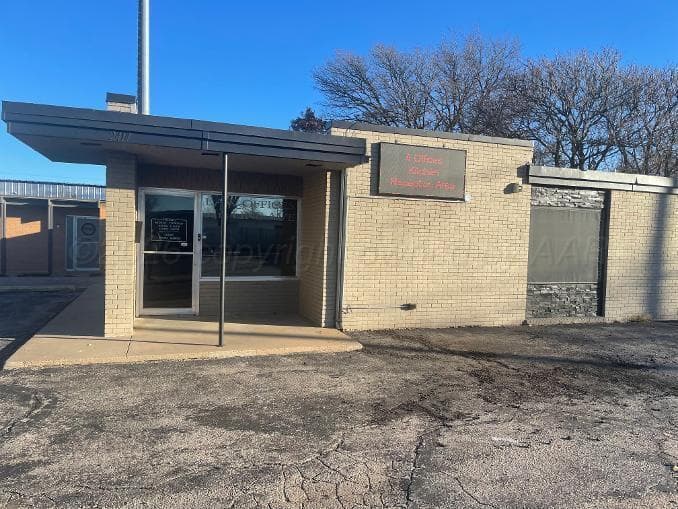 2414 Line Avenue, Amarillo, TX 79106