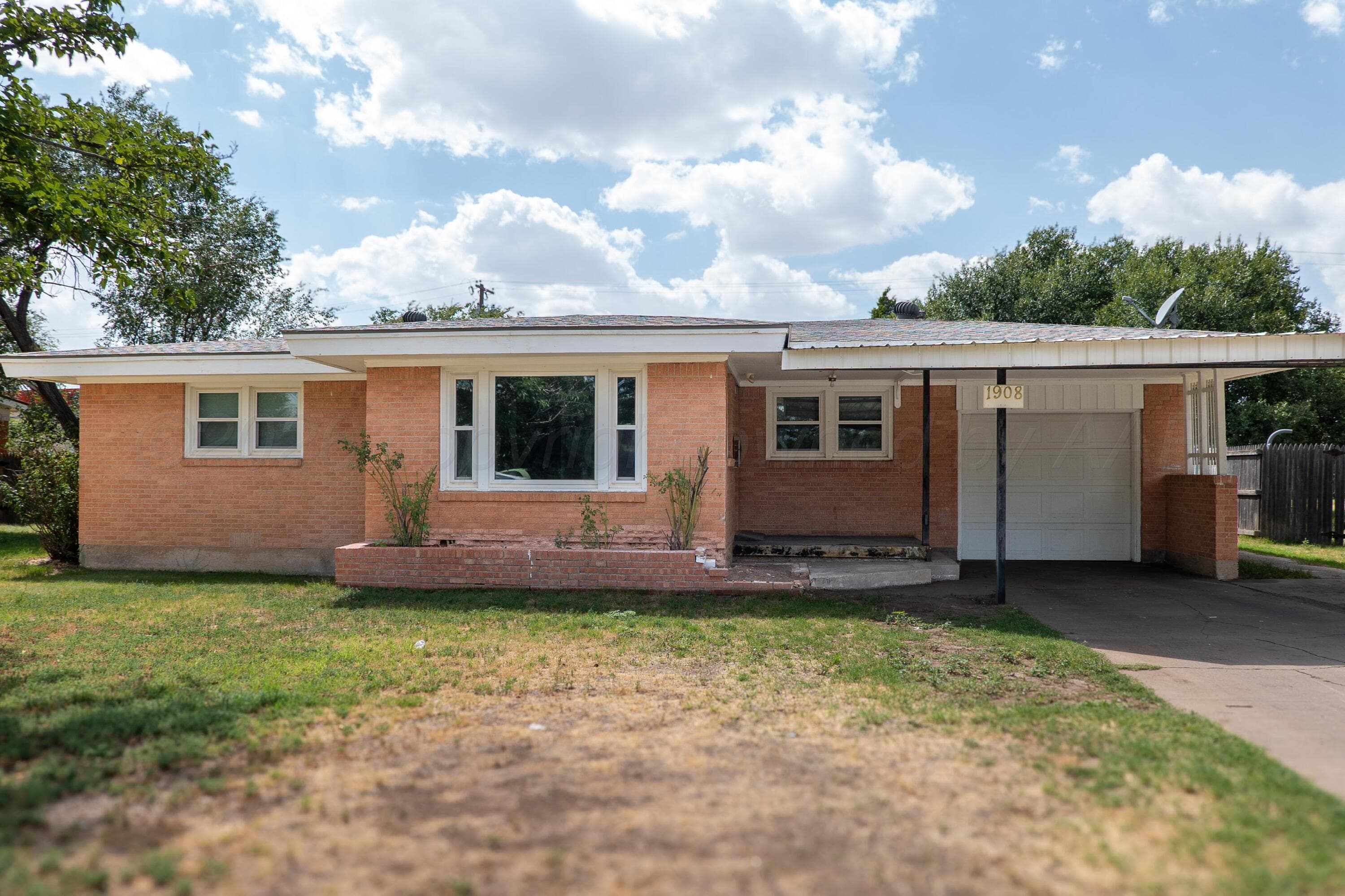 1908 ROGERS Street, Amarillo, TX 79106