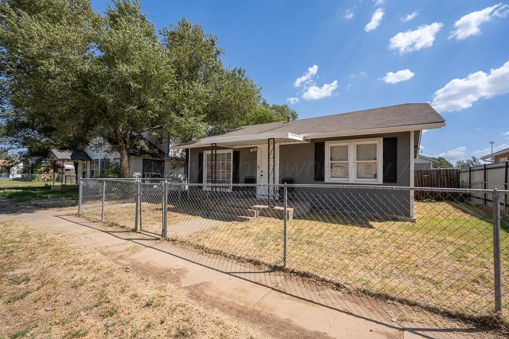 803 S ALABAMA Street, Amarillo, TX 79106-6565, photo 2