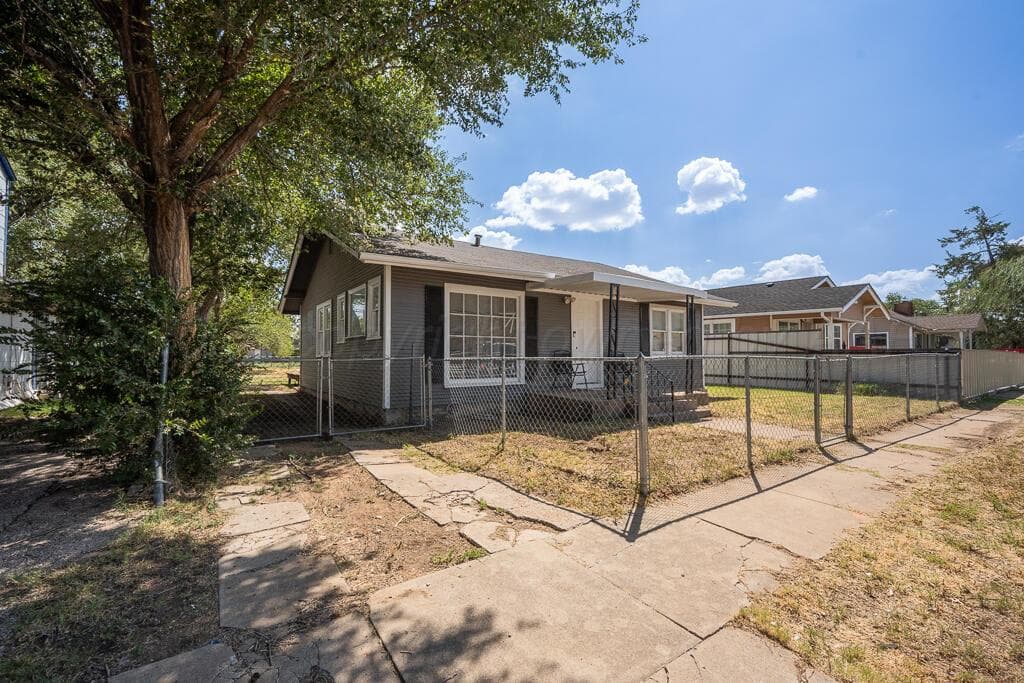 803 S ALABAMA Street, Amarillo, TX 79106-6565, photo 3