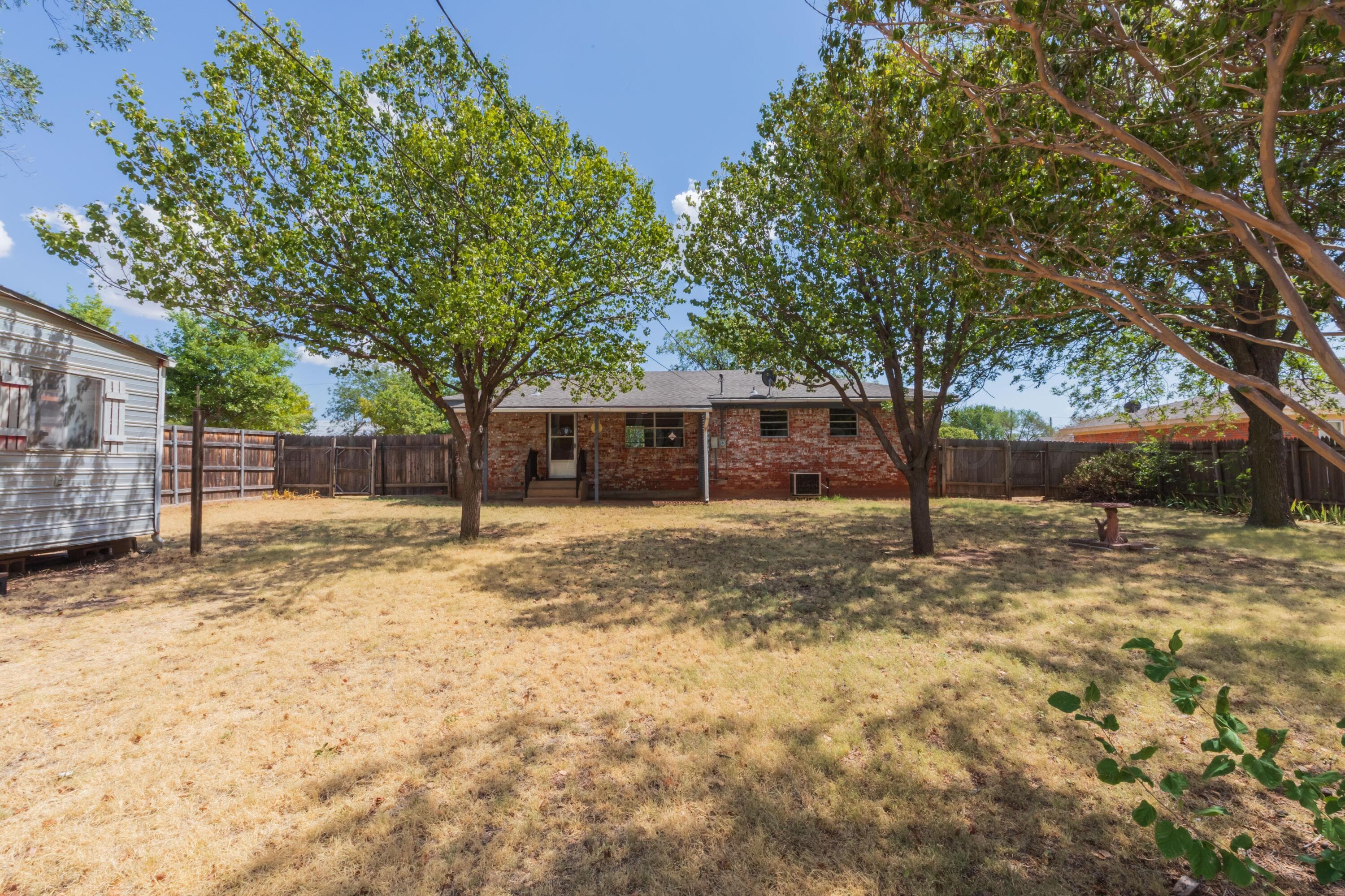 813 S Houston Street, Shamrock, TX 79079, photo 32