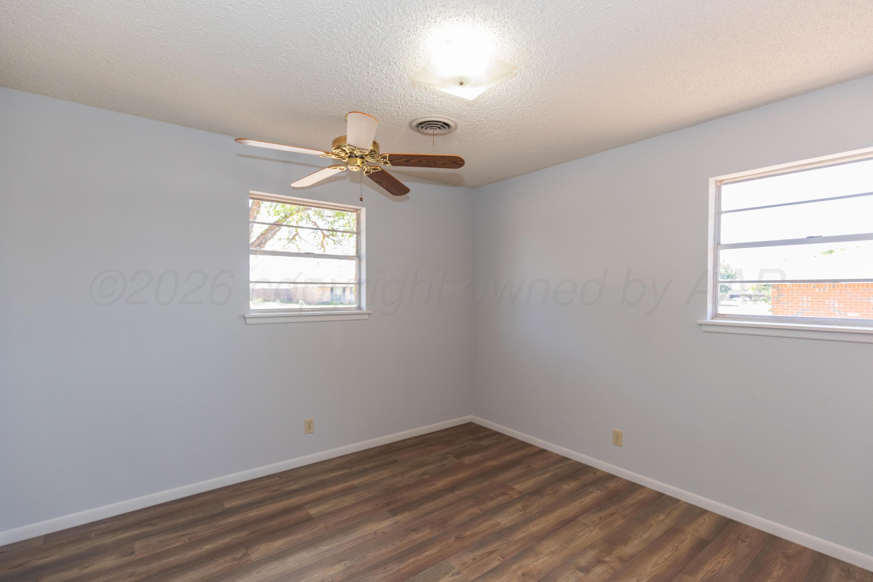 813 S Houston Street, Shamrock, TX 79079, photo 25