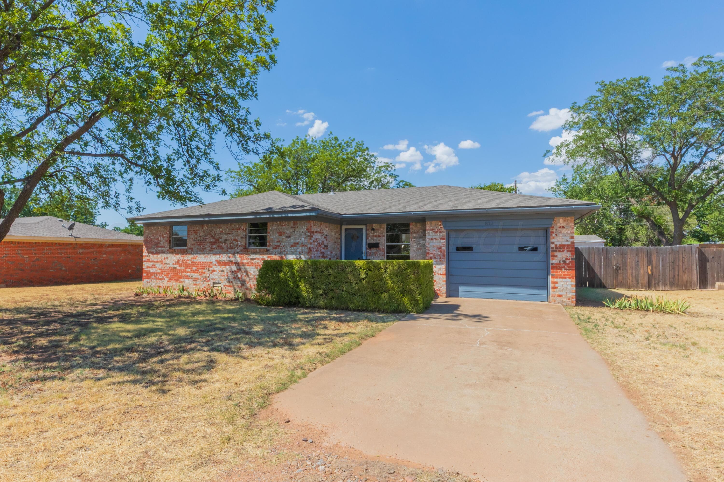 813 S Houston Street, Shamrock, TX 79079, photo 2