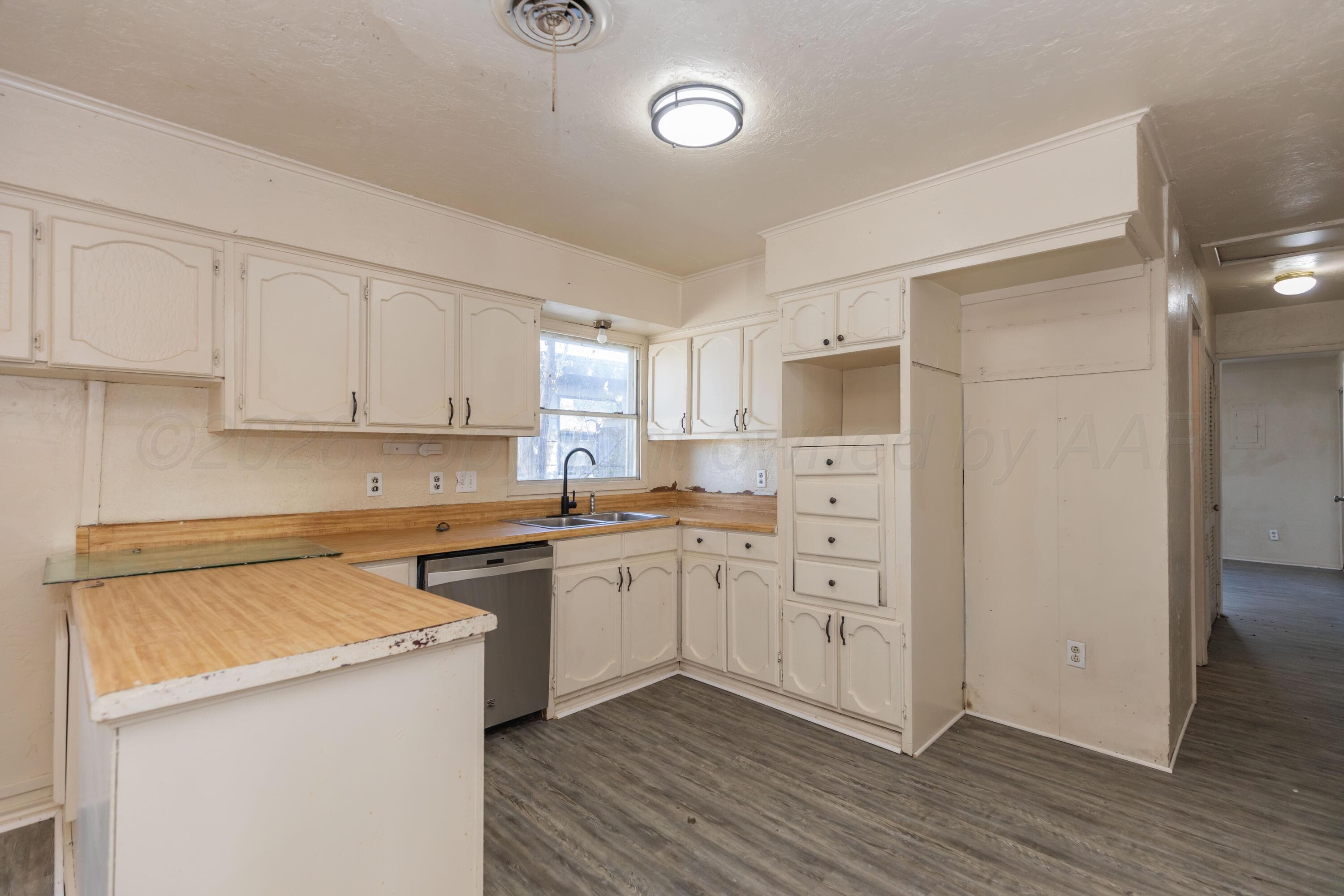 1044 W CINDERELLA Drive, Pampa, TX 79065-2709, photo 13