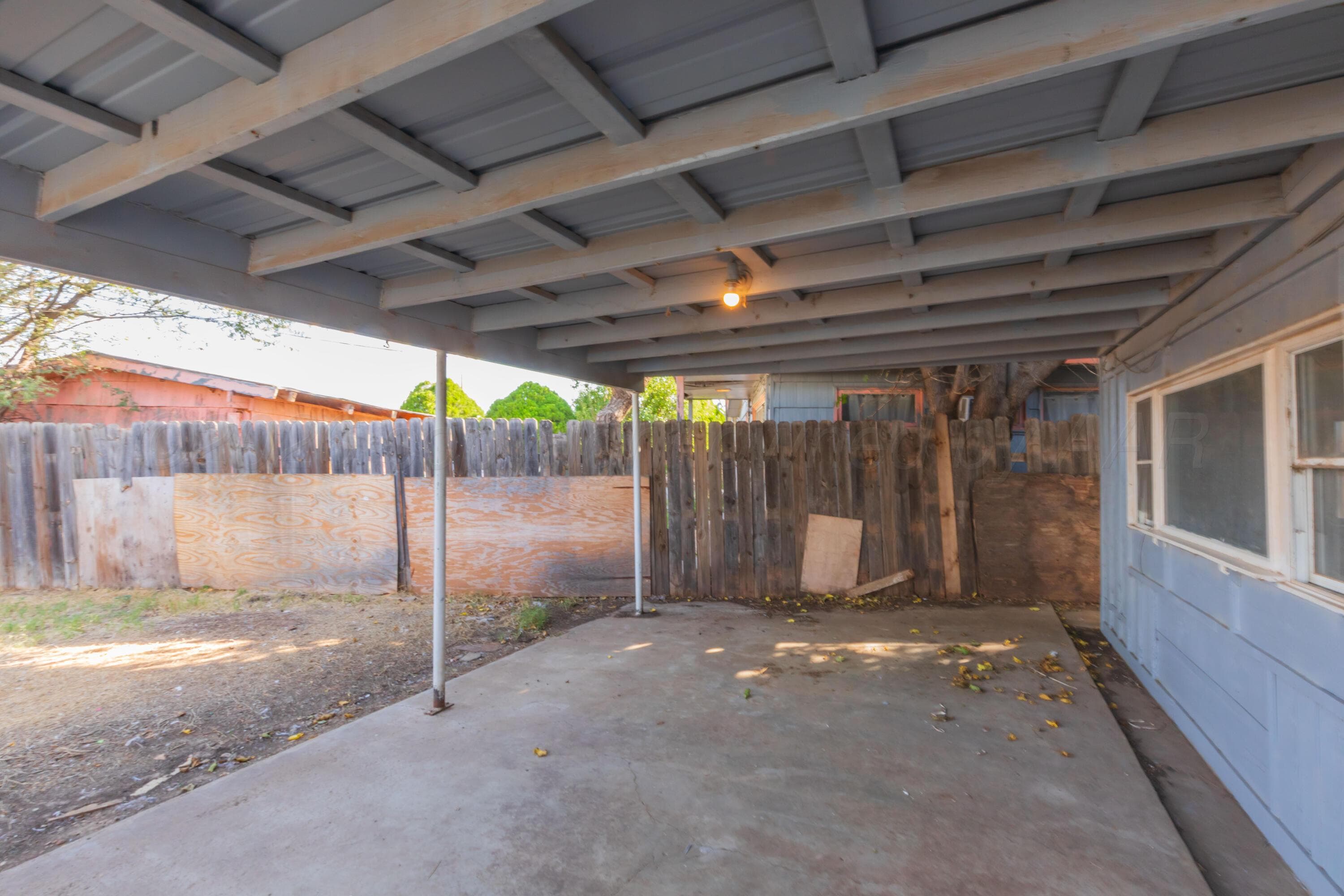1044 W CINDERELLA Drive, Pampa, TX 79065-2709, photo 34