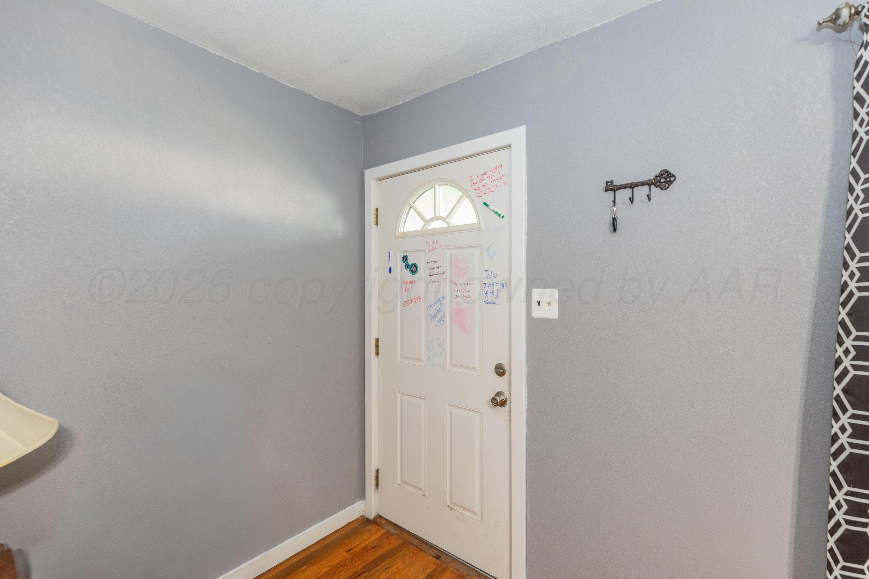 2114 WILLISTON Street, Pampa, TX 79065-3635, photo 2