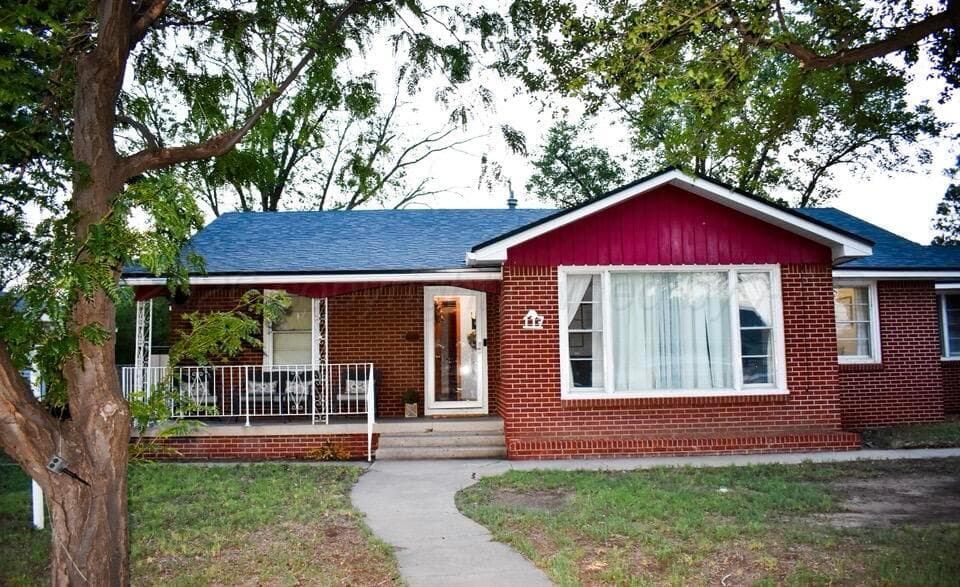 117 CEDAR Avenue, Dumas, TX 79029-3204, photo 2