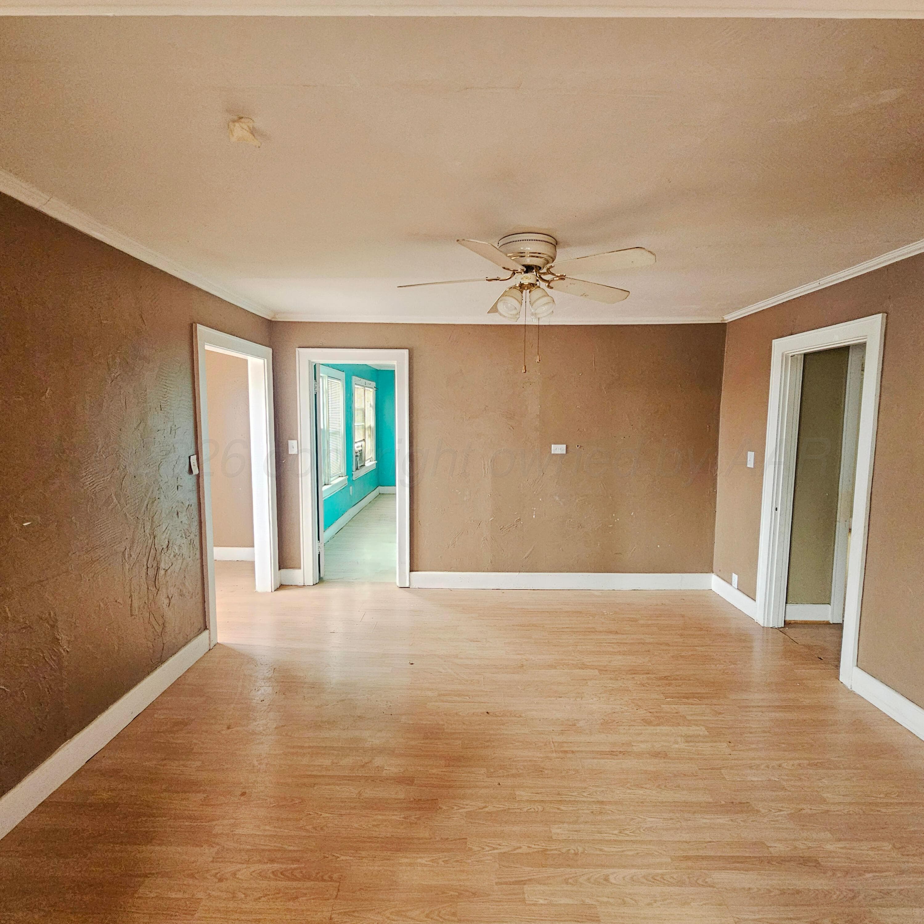 525 SE 2nd Street, Tulia, TX 79088, photo 8