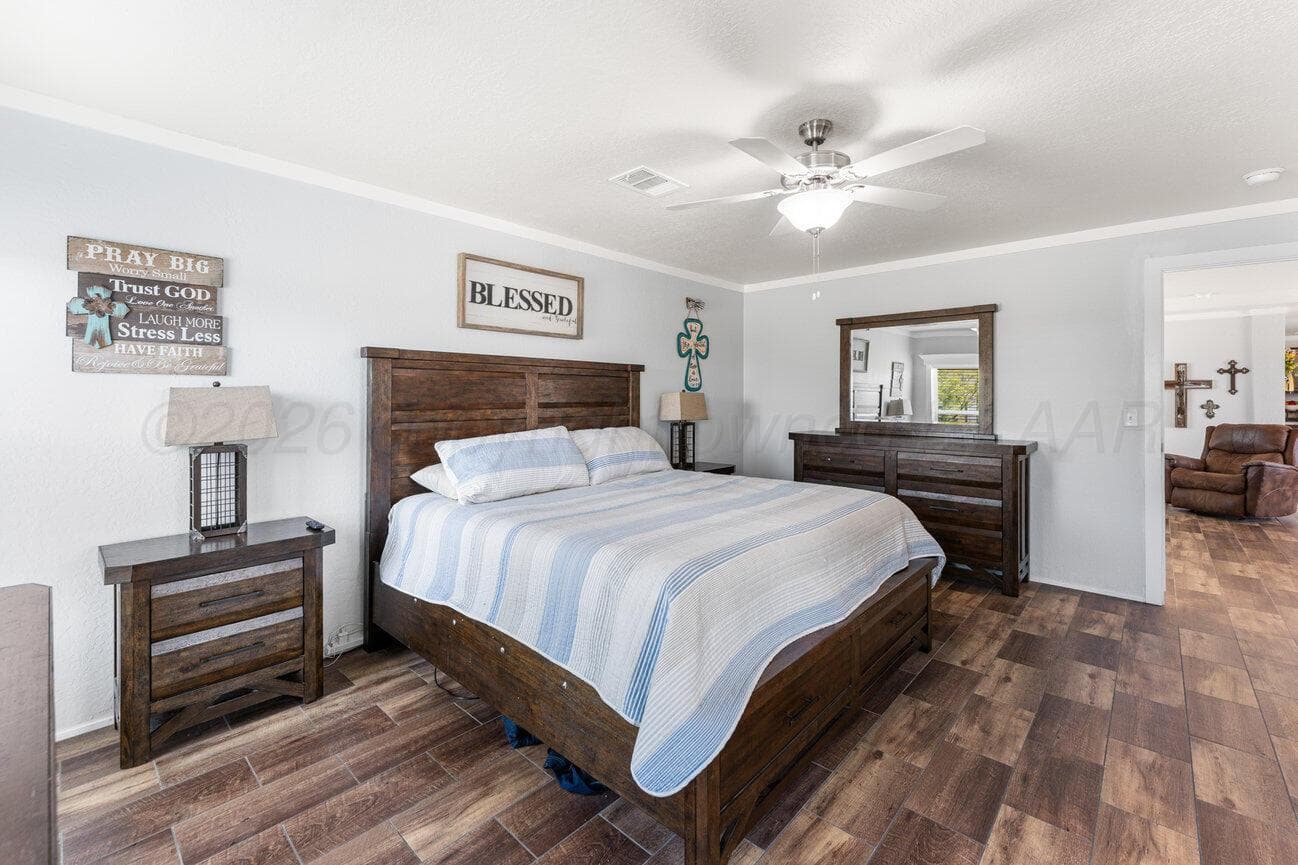 300 10th Street, Claude, TX 79019, photo 24