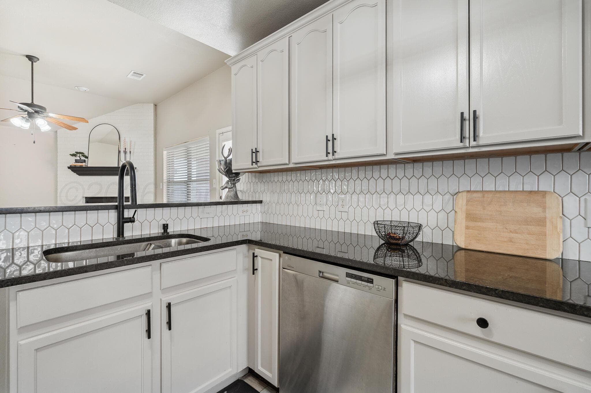 1003 PIKES PEAK Drive, Amarillo, TX 79110-2602, photo 9