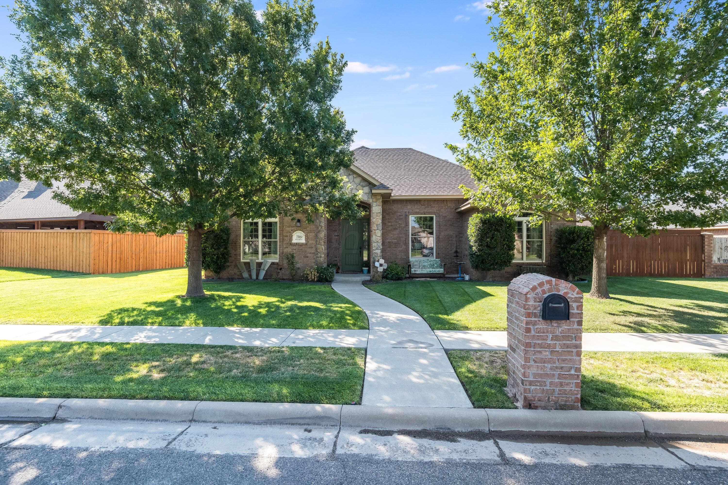 7705 PINNACLE Drive, Amarillo, TX 79119-7495