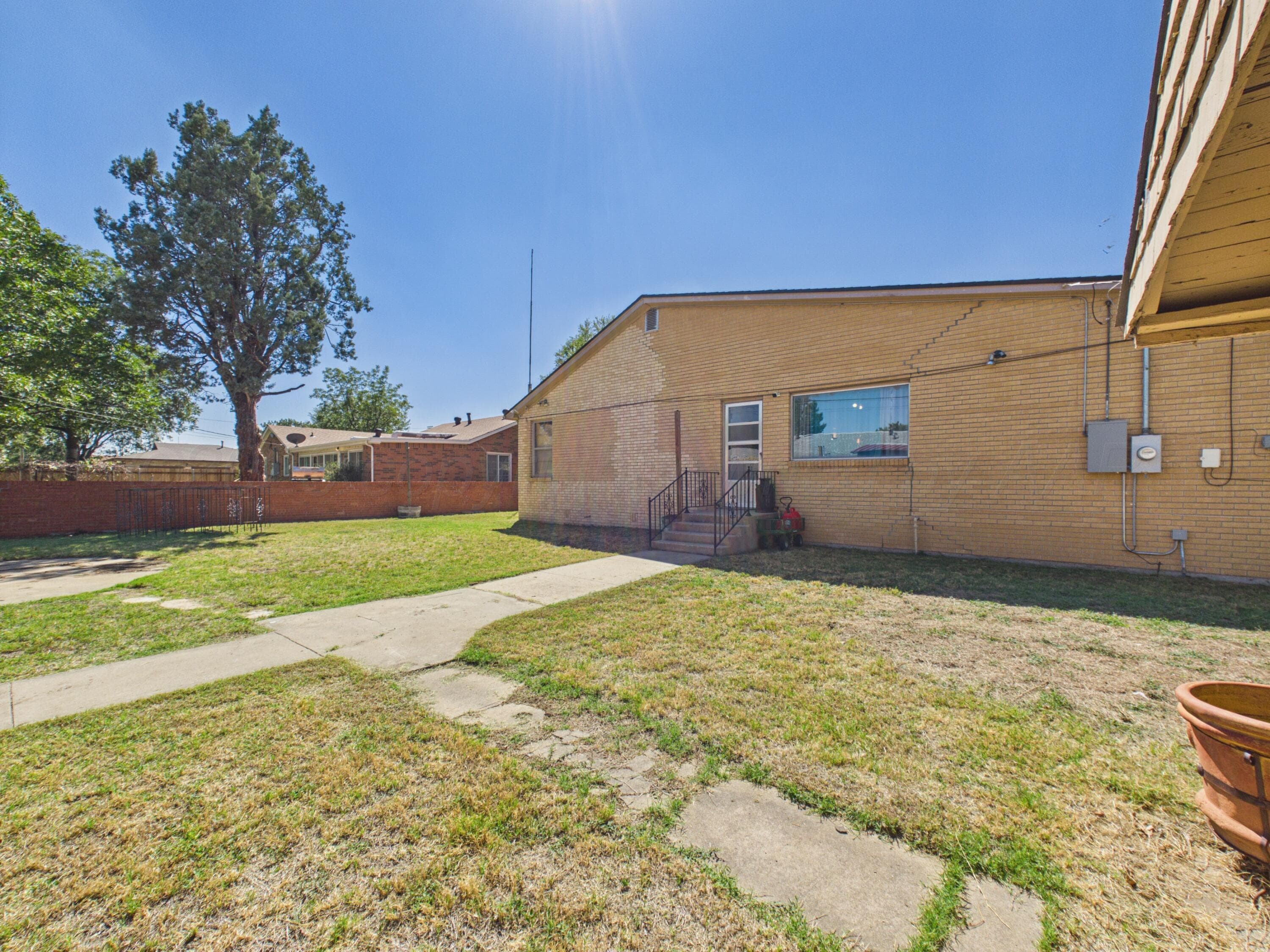 1704 N Christine Street, Pampa, TX 79065-4432, photo 38