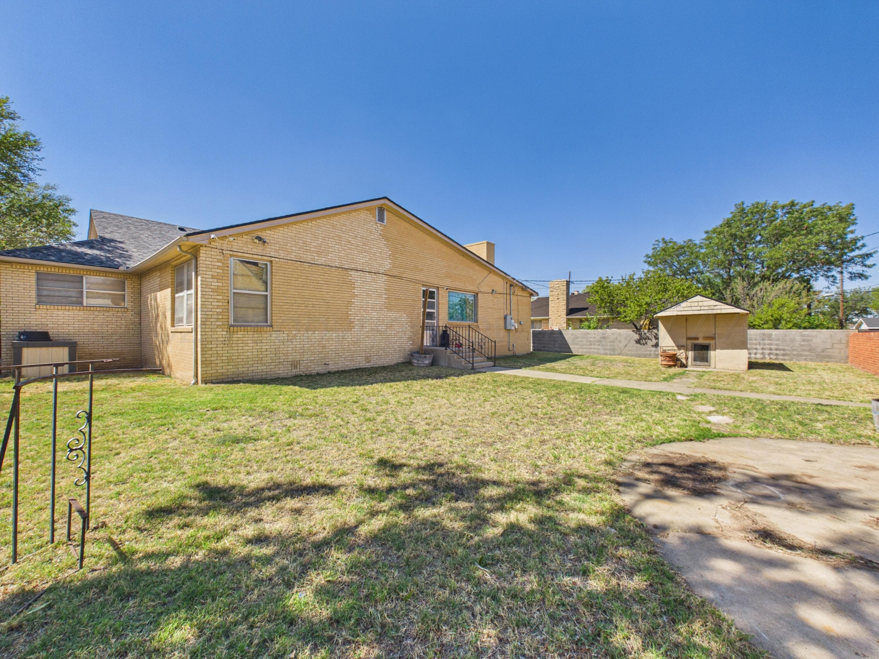 1704 N Christine Street, Pampa, TX 79065-4432, photo 37