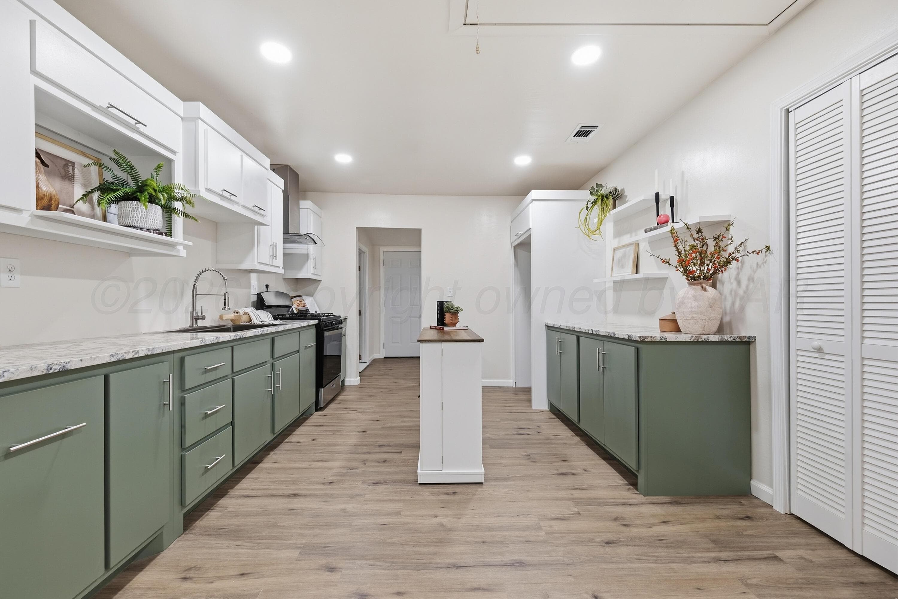722 CEDAR Avenue, Dumas, TX 79029-2604, photo 9