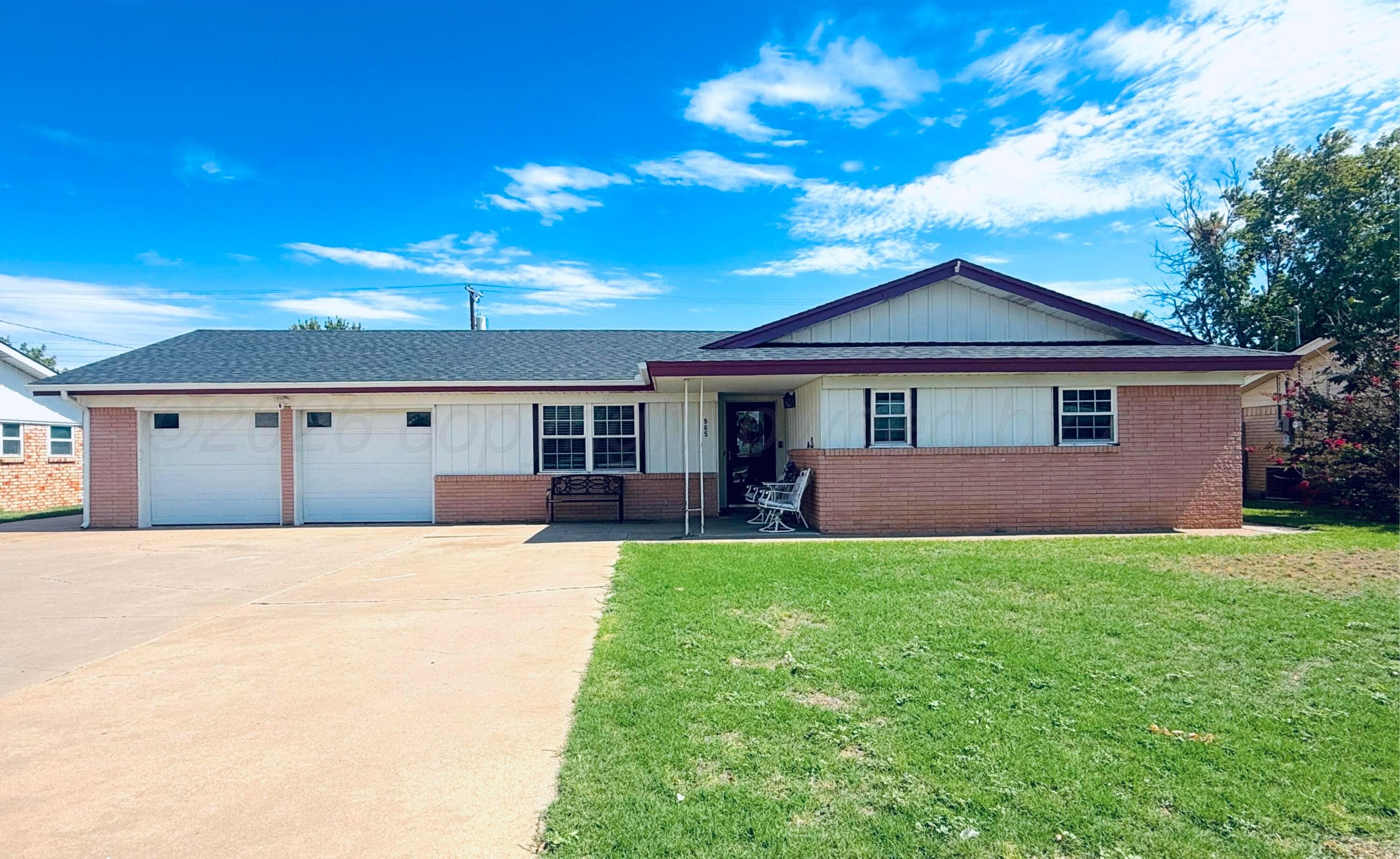 905 MILLS Avenue, Dumas, TX 79029-5315