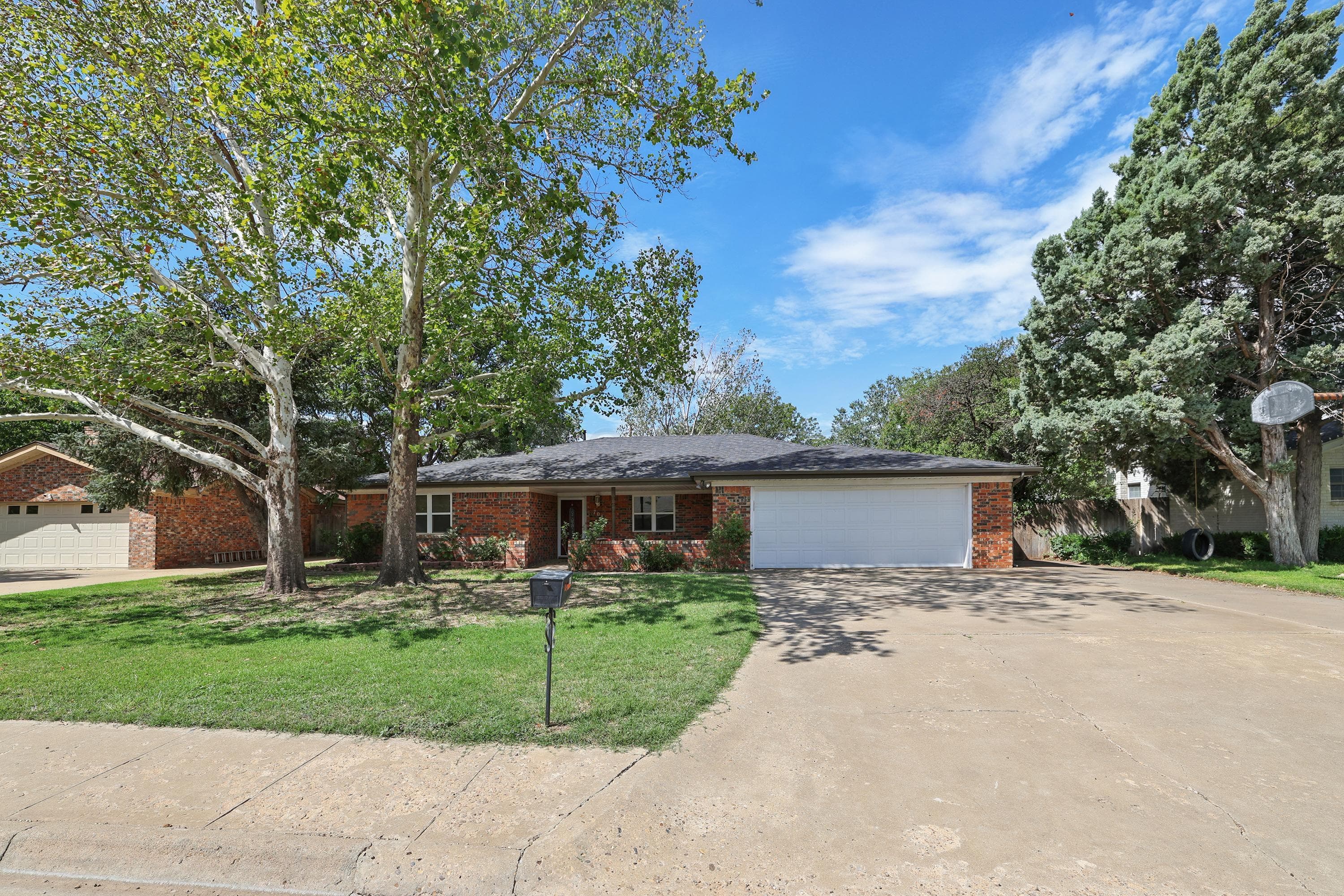 704 PHILLIPS Drive, Dumas, TX 79029-5326