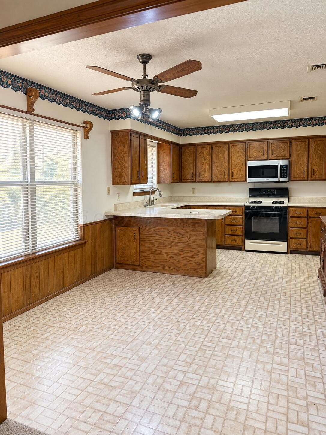 1100 SUGARLOAF Drive, Amarillo, TX 79110-3517, photo 2