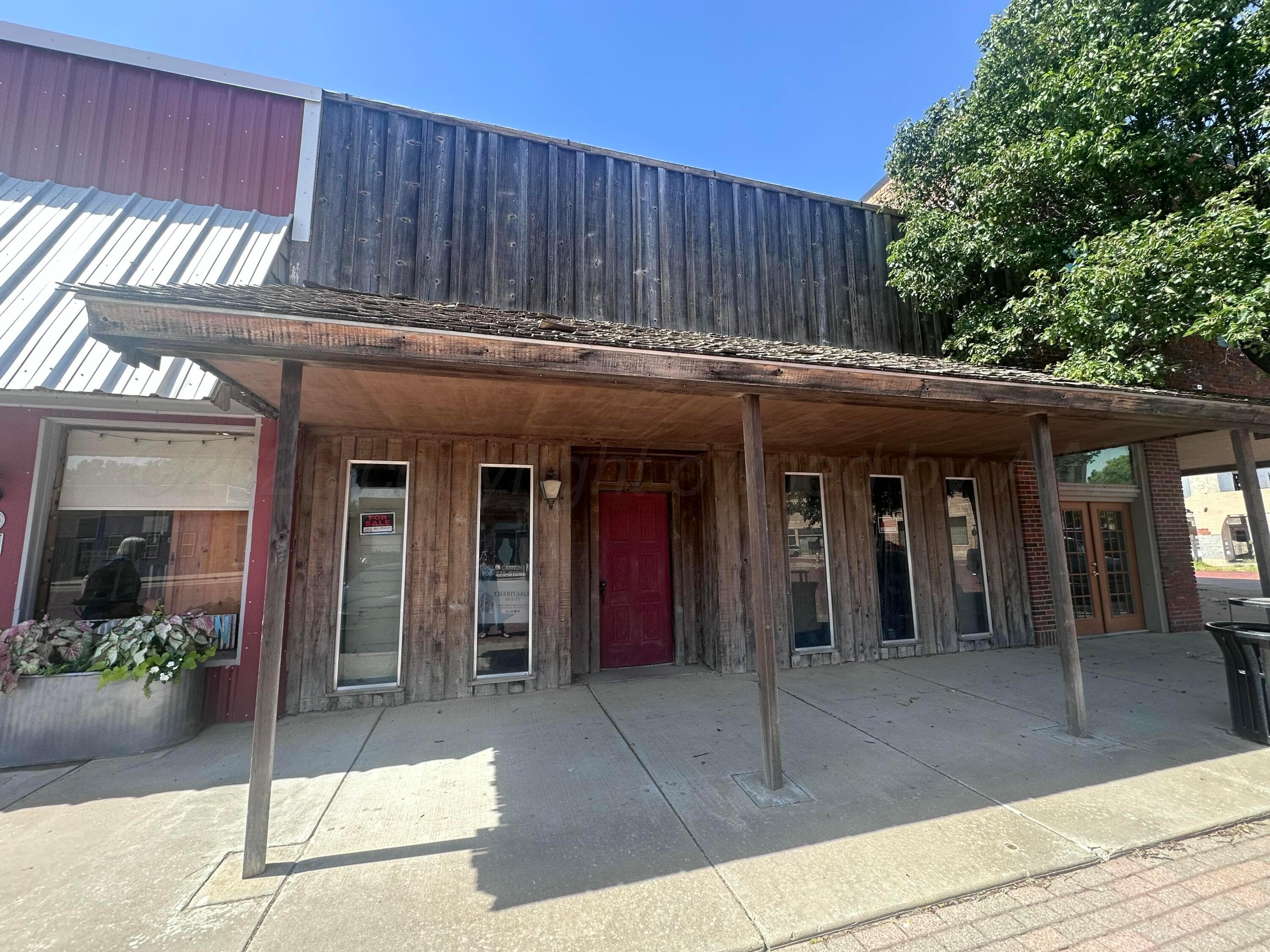 217 MAIN Street, Panhandle, TX 79068